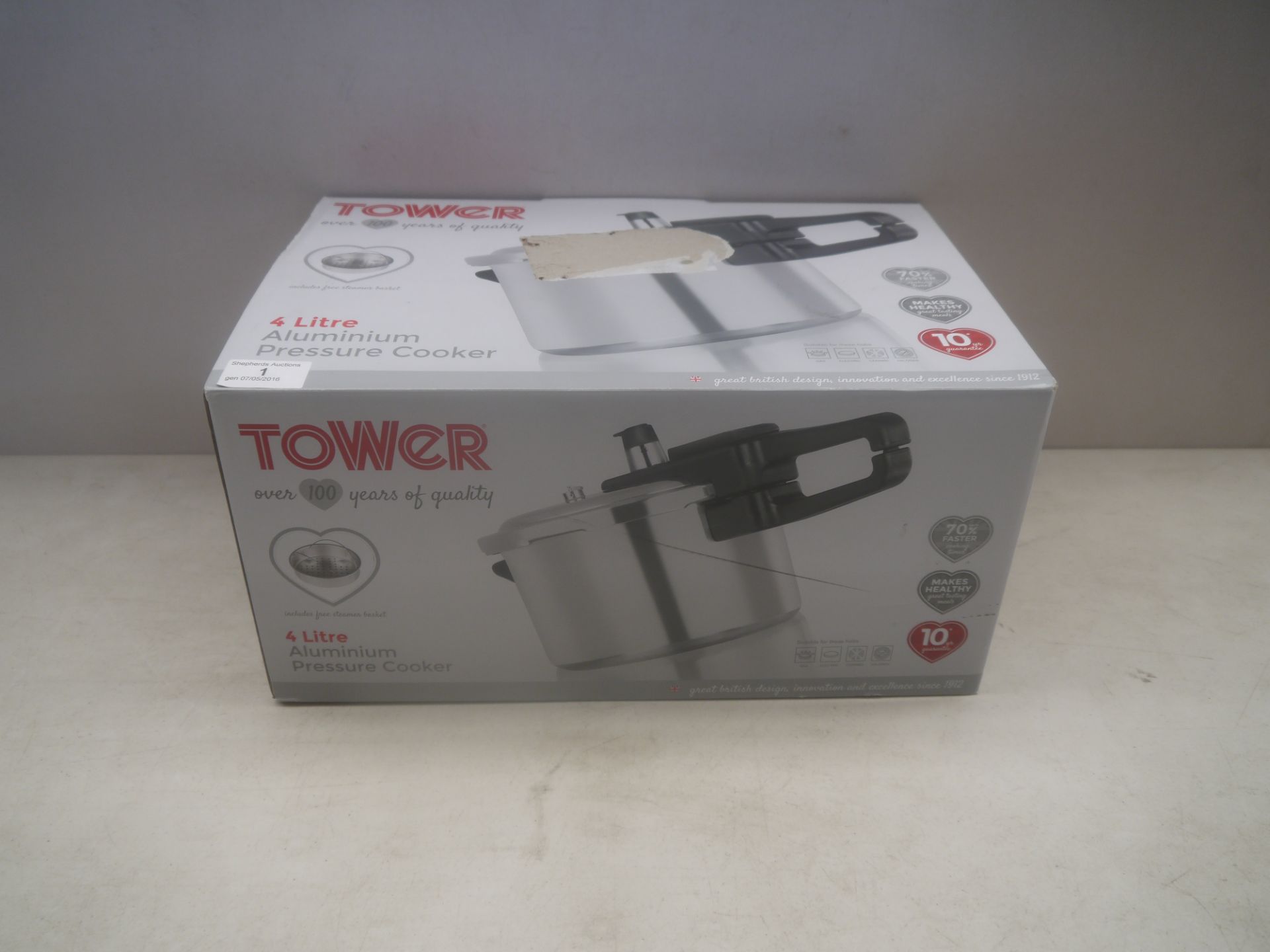 Tower 4L Aluminium pressure cooker, unchecked and boxed.