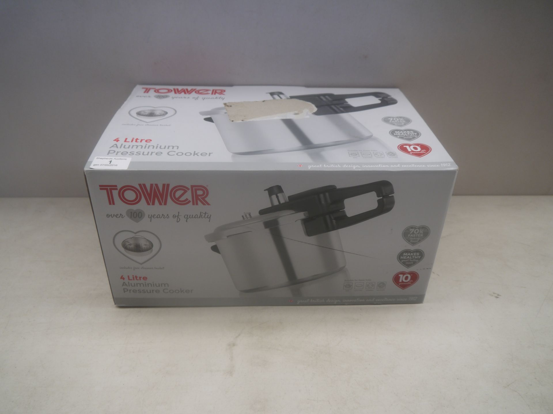 Tower 4L Aluminium pressure cooker, unchecked and boxed.