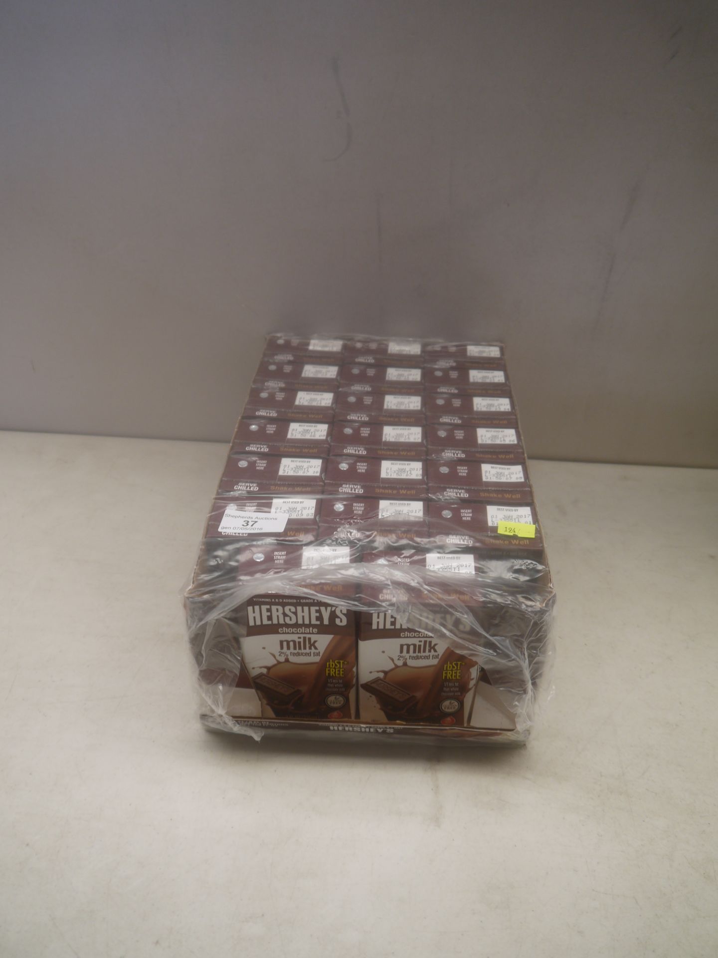 20x 236ml Cartons of Hershey's Chococlate Milk, BEST BEFORE JANUARY 2017.