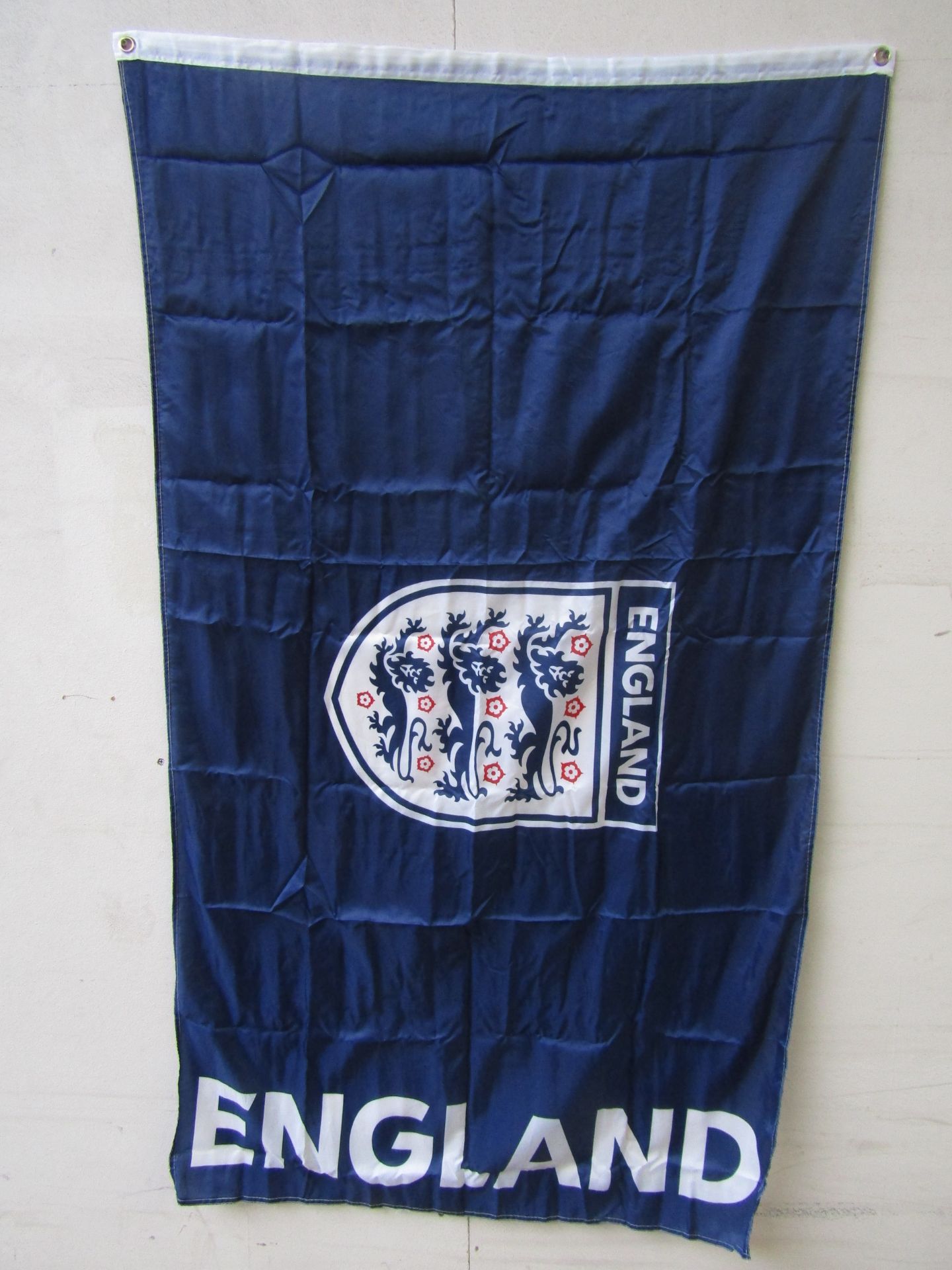 Box containing approx 72x England Blue Coloured 3 Lions Body Flag, Size: 90x150cm. All New In