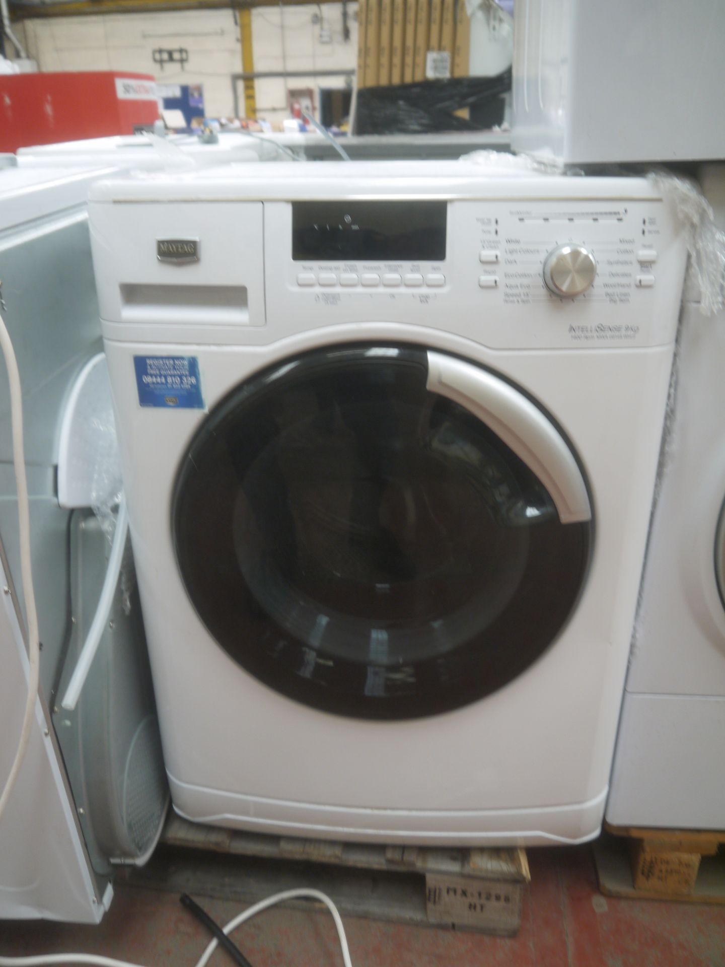 Maytag washing machine, 9kg, no plug, unable to test.