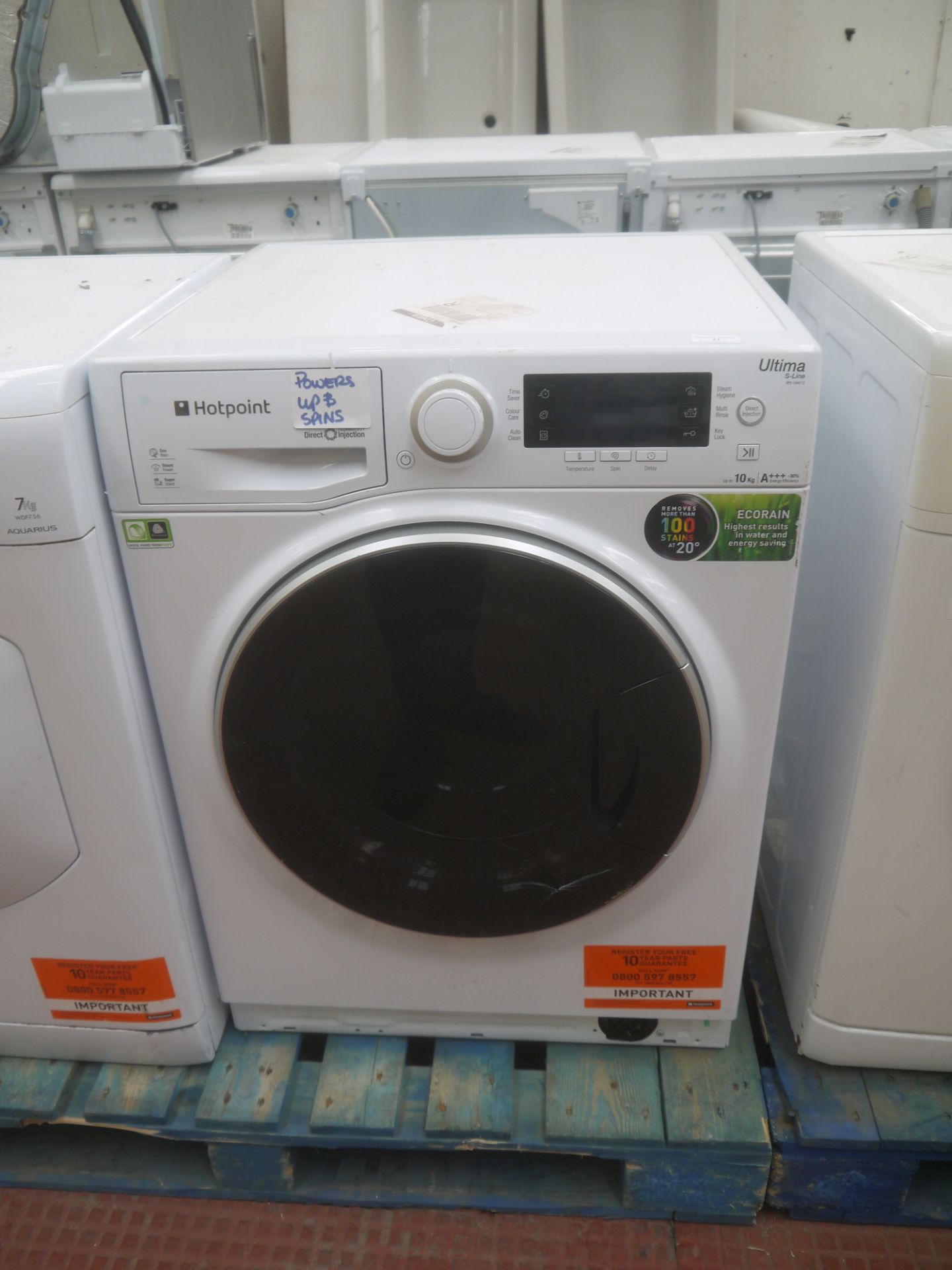 Hotpoint washing machine, 10kg, powers on and spins.