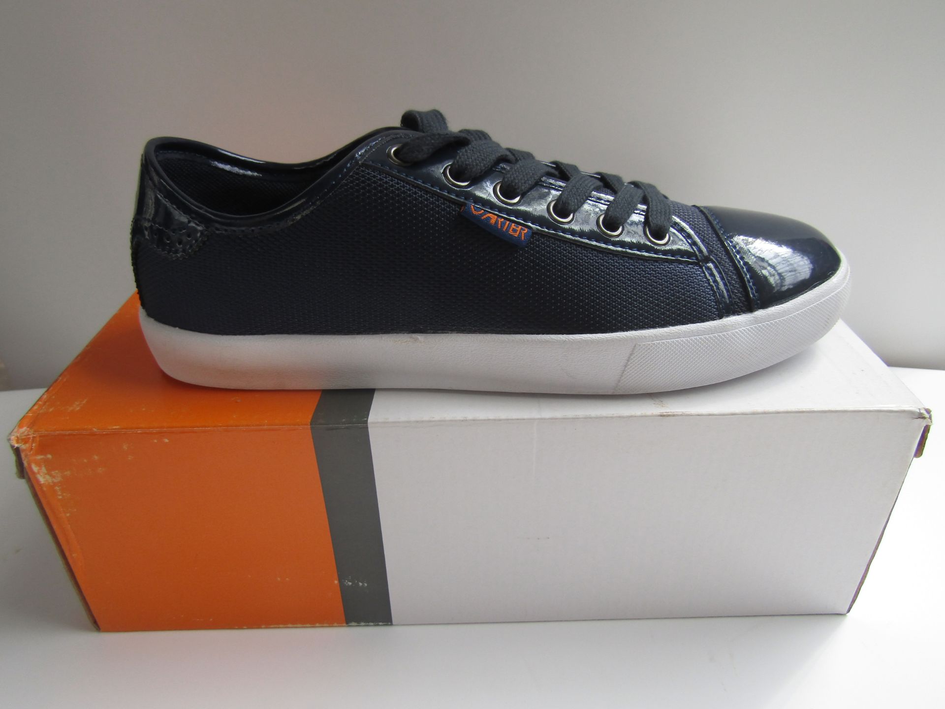 Carter Born & Bred Navy Radar Mens Deck Shoes size 8 New & Boxed
