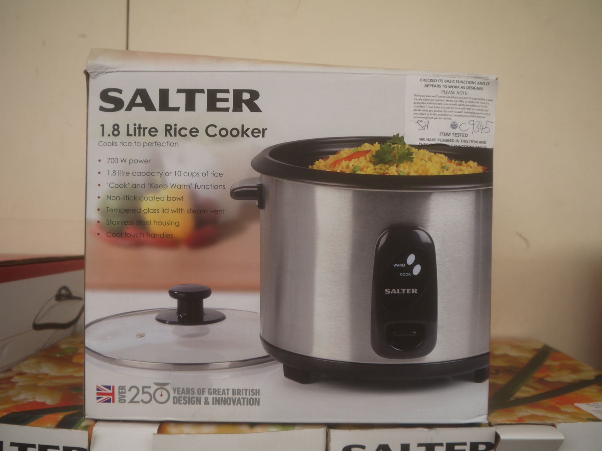 Salter 1.8L Rice cooker, 700W power. Tested working and boxed.