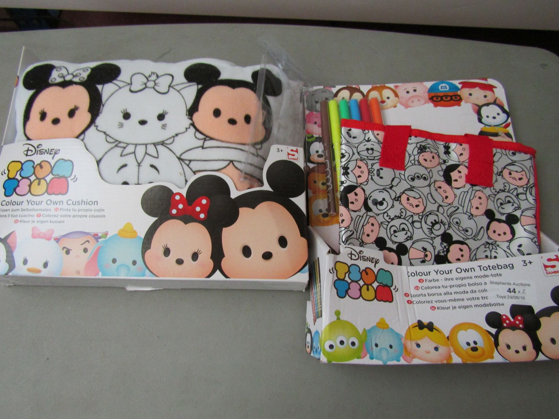2x Disney Tsum Tsum items being; Tsum Tsum colour you own totebag, new and boxed Tsum Tsum colour