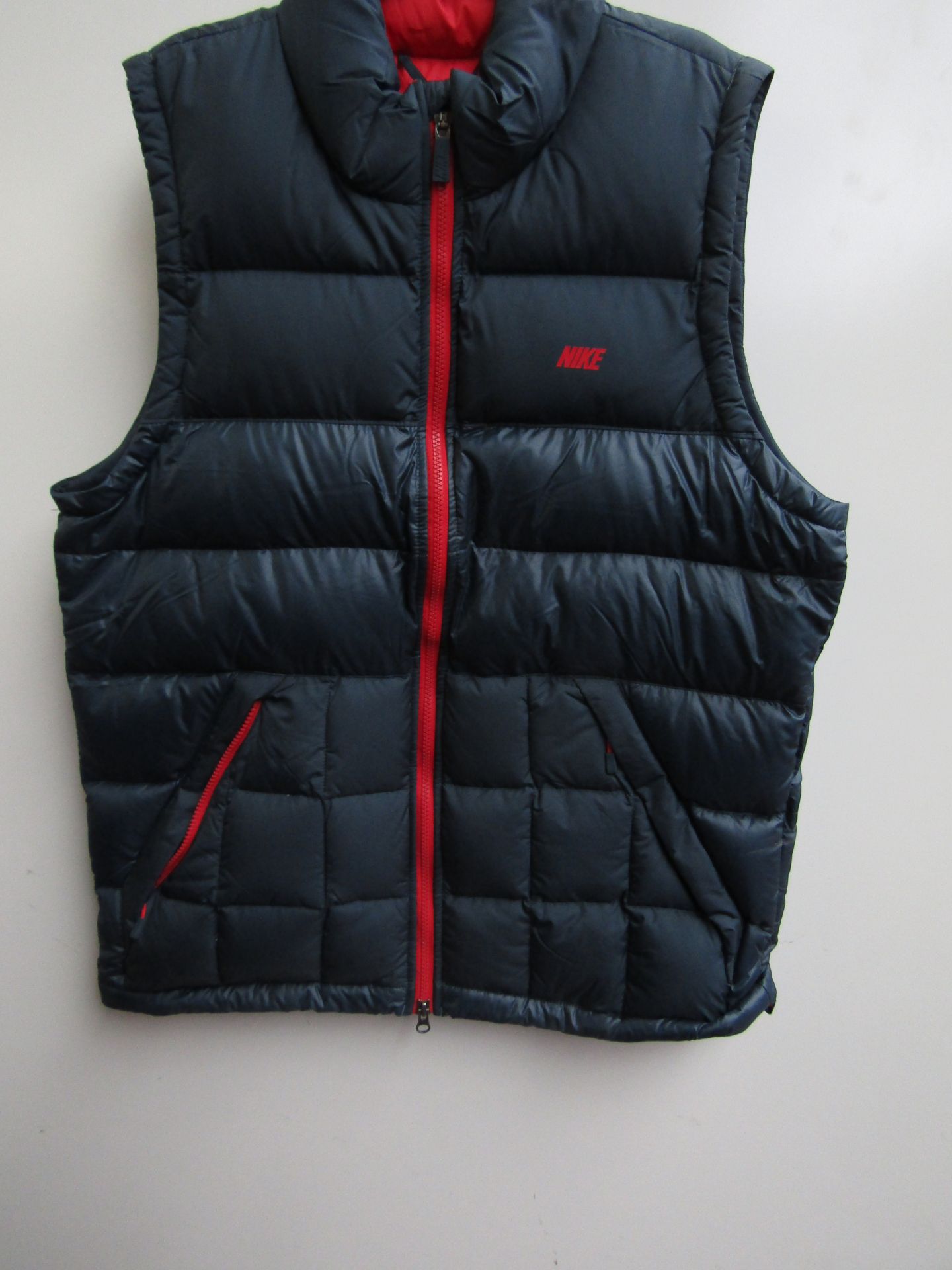 Nike 550 Down Filled Mens Gillet size Large, new with tag