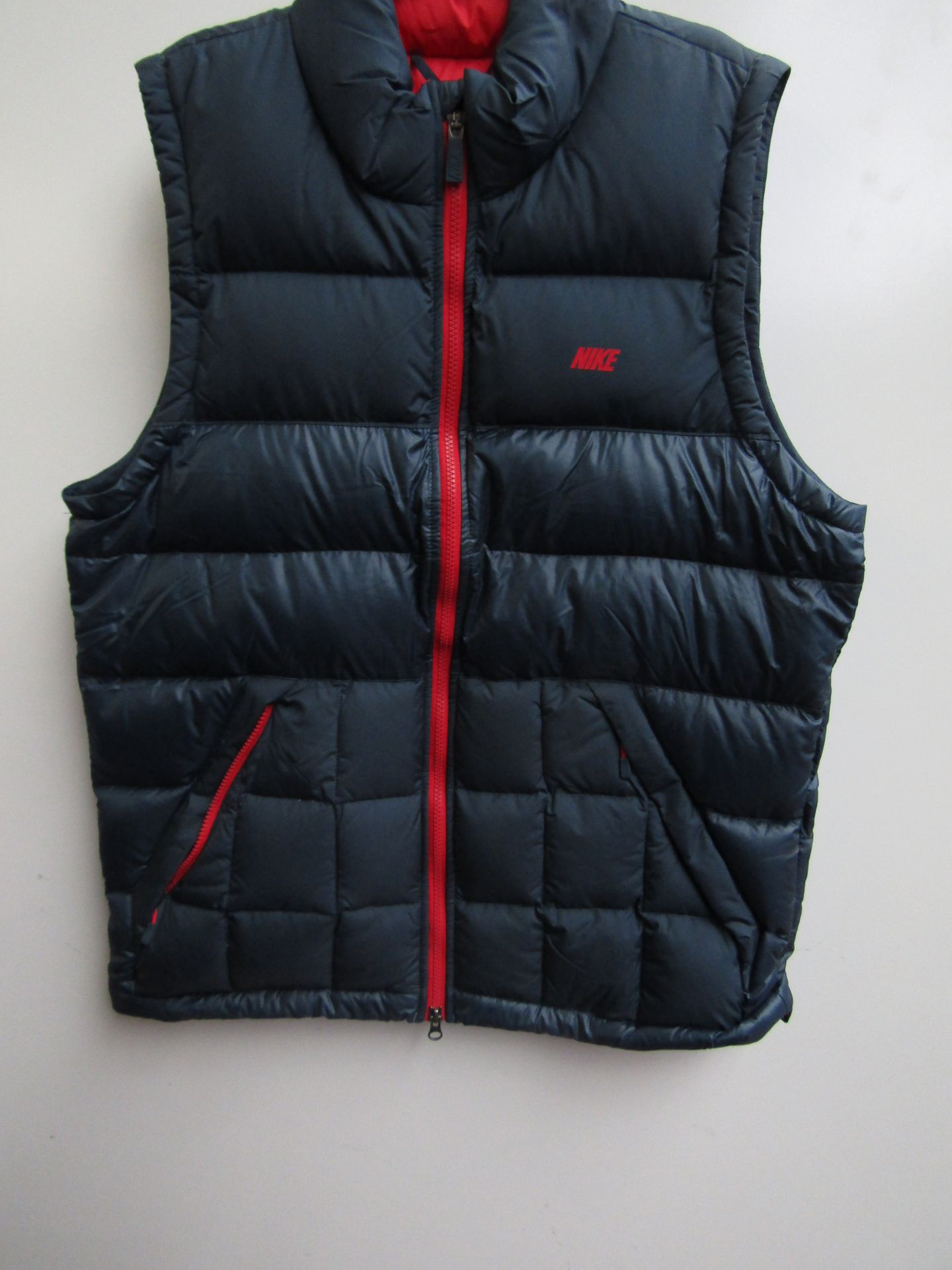 Nike 550 Down Filled Mens Gillet size Large, new with tag