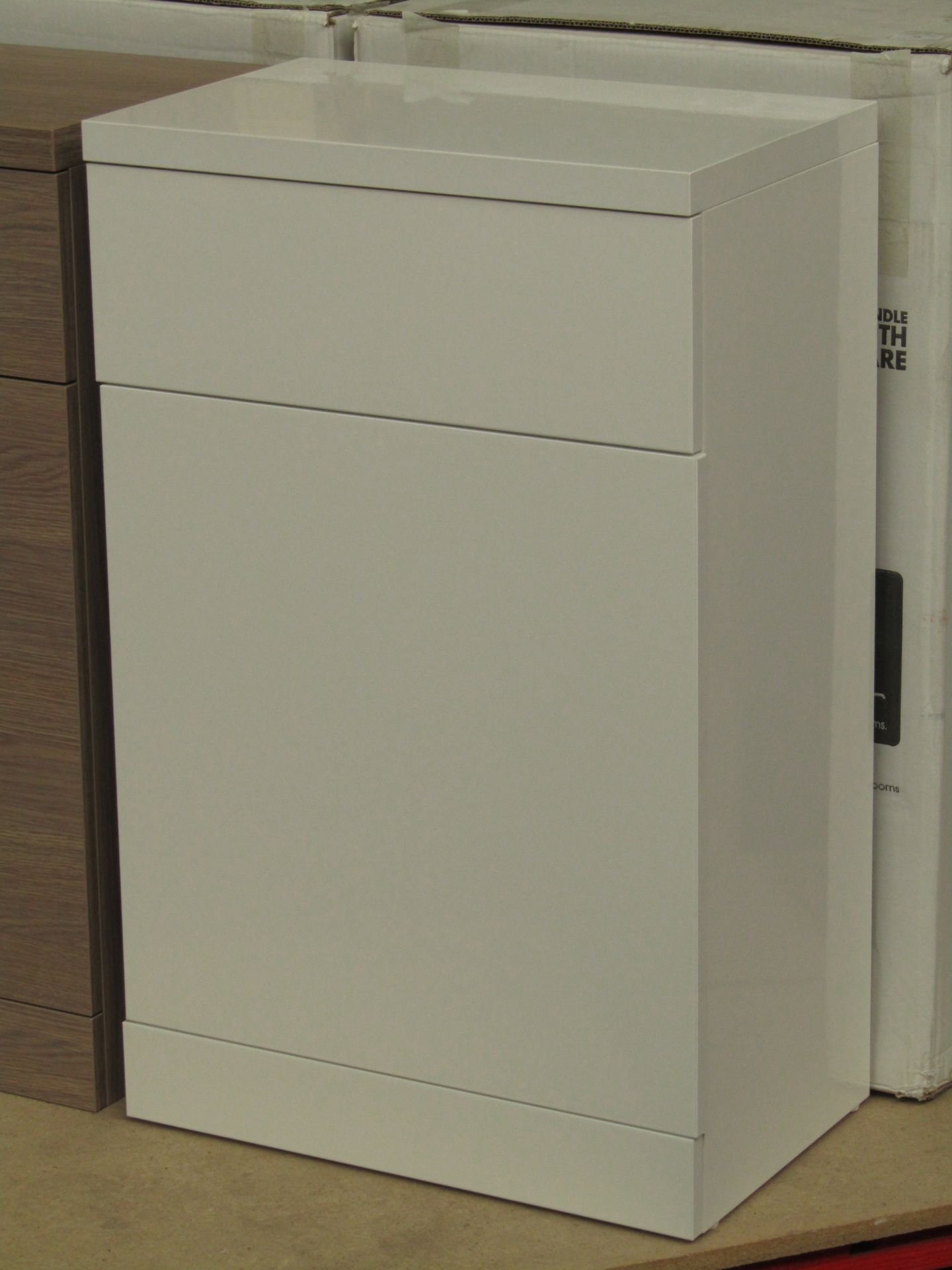 Dovcor Speciosa 500 WC Base Unit in White Gloss. New & Boxed.