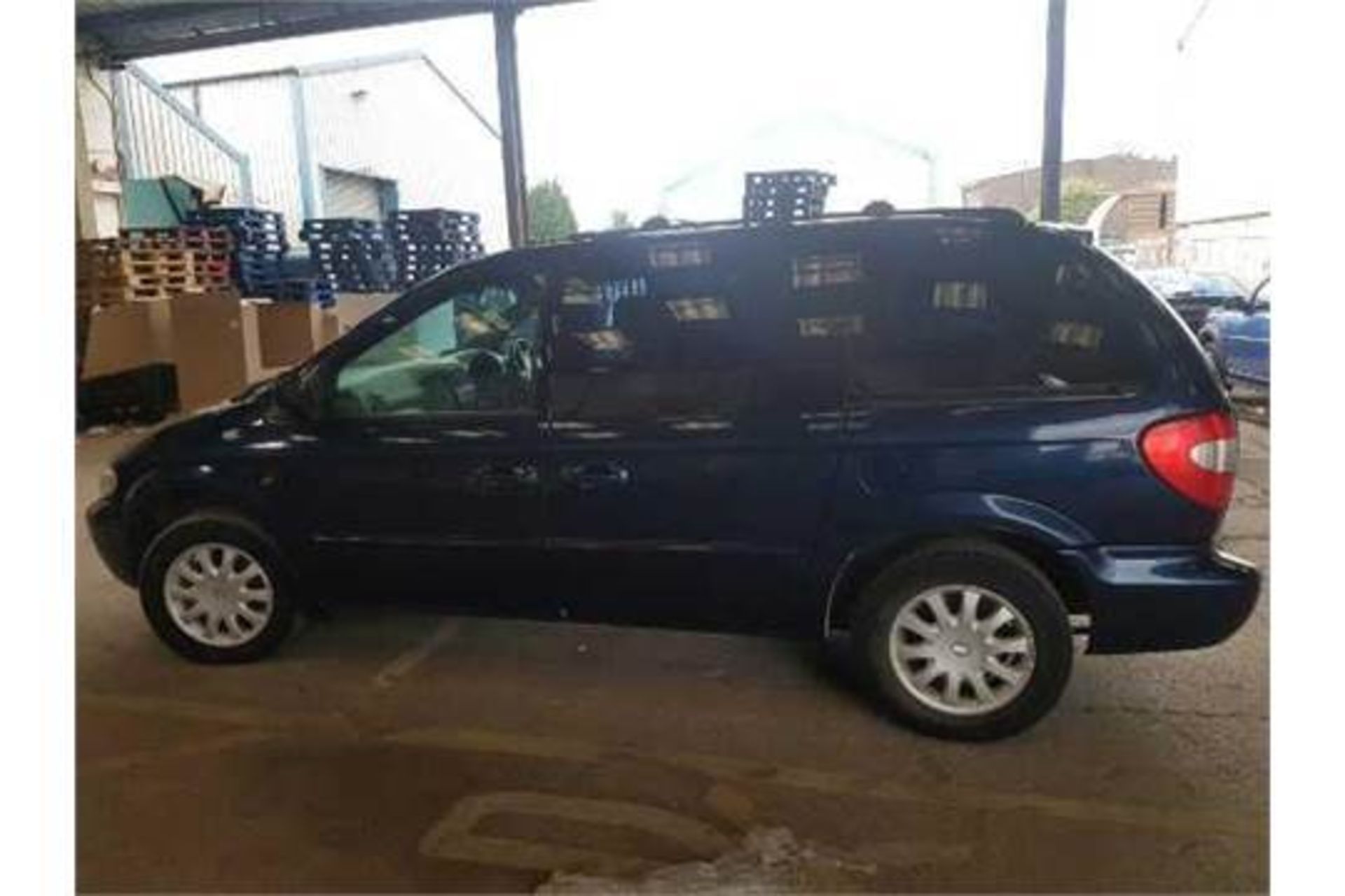 03 Plate Chrysler Grand Voyager CRD LX 2.5 108,379 Miles (unchecked), MOT Until 19th January 2017 - Image 3 of 10