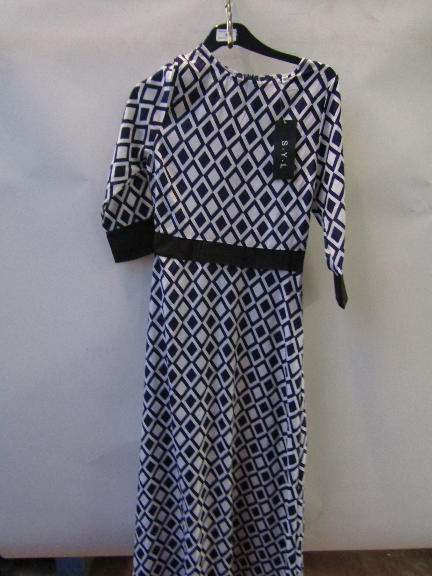 Ladies S.Y.L Long dress, new with tag, size Medium