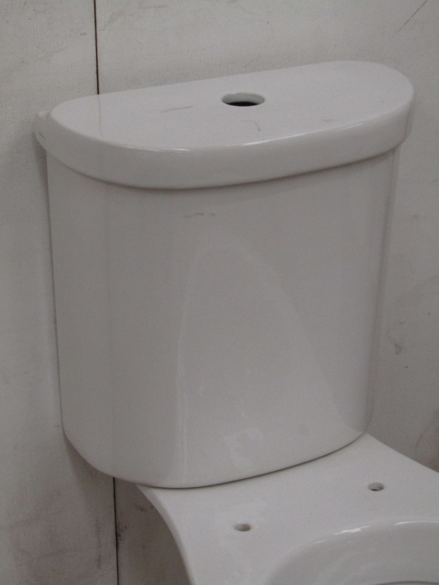 Heritage Bathrooms Caprieze Close Coupled Cistern 4L. New & Boxed.