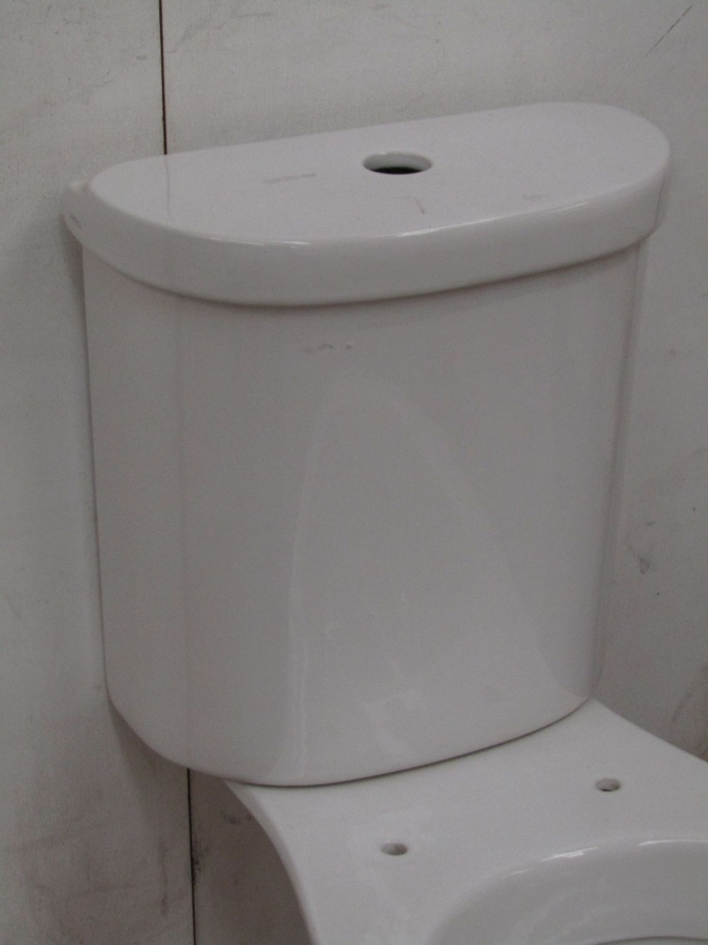 Heritage Bathrooms Caprieze Close Coupled Cistern 4L. New & Boxed.