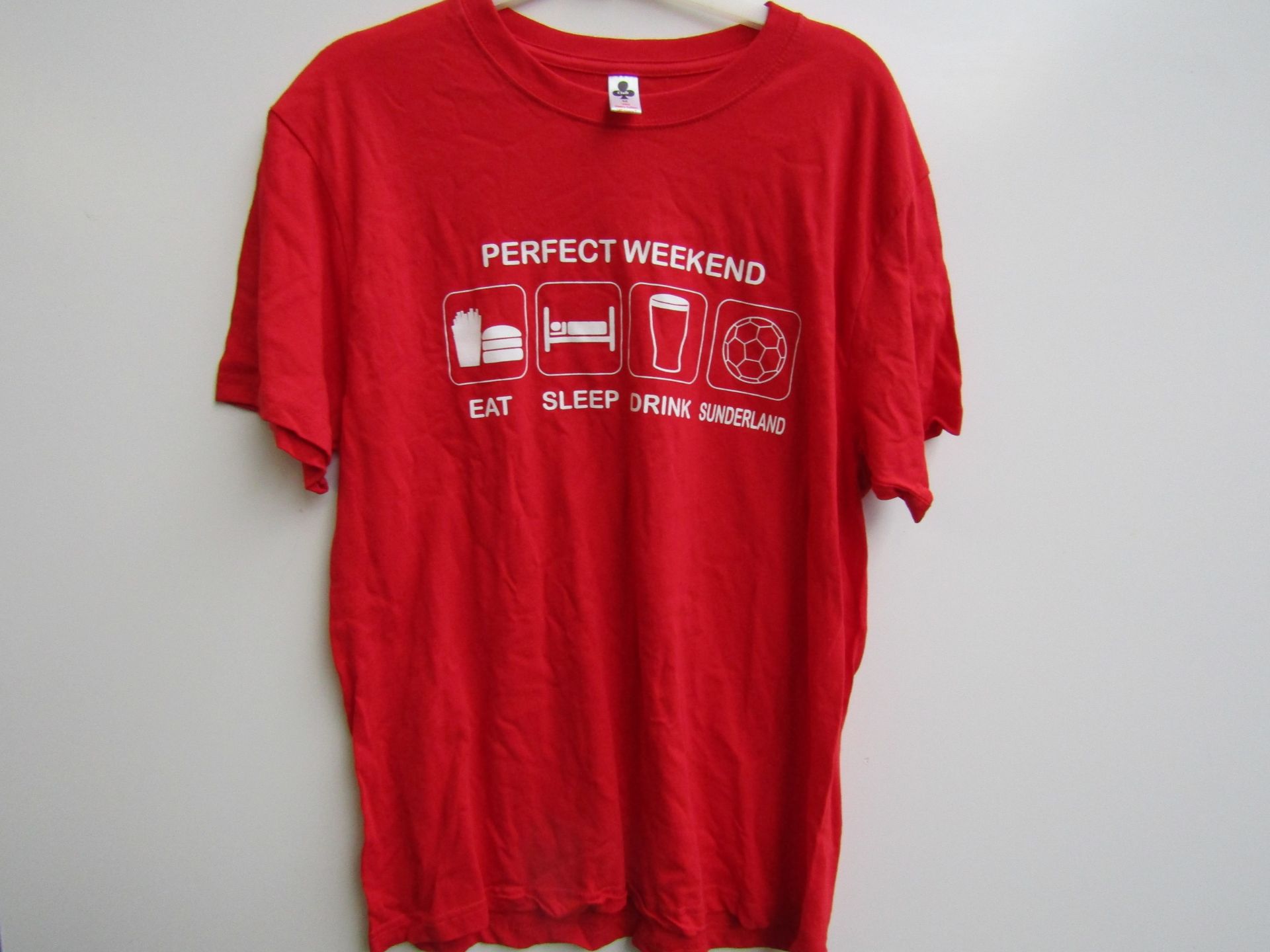 Sunderland Perfect Weekend T-Shirt, new, size Medium