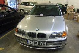 V718 DYX - BMW 318 I SE