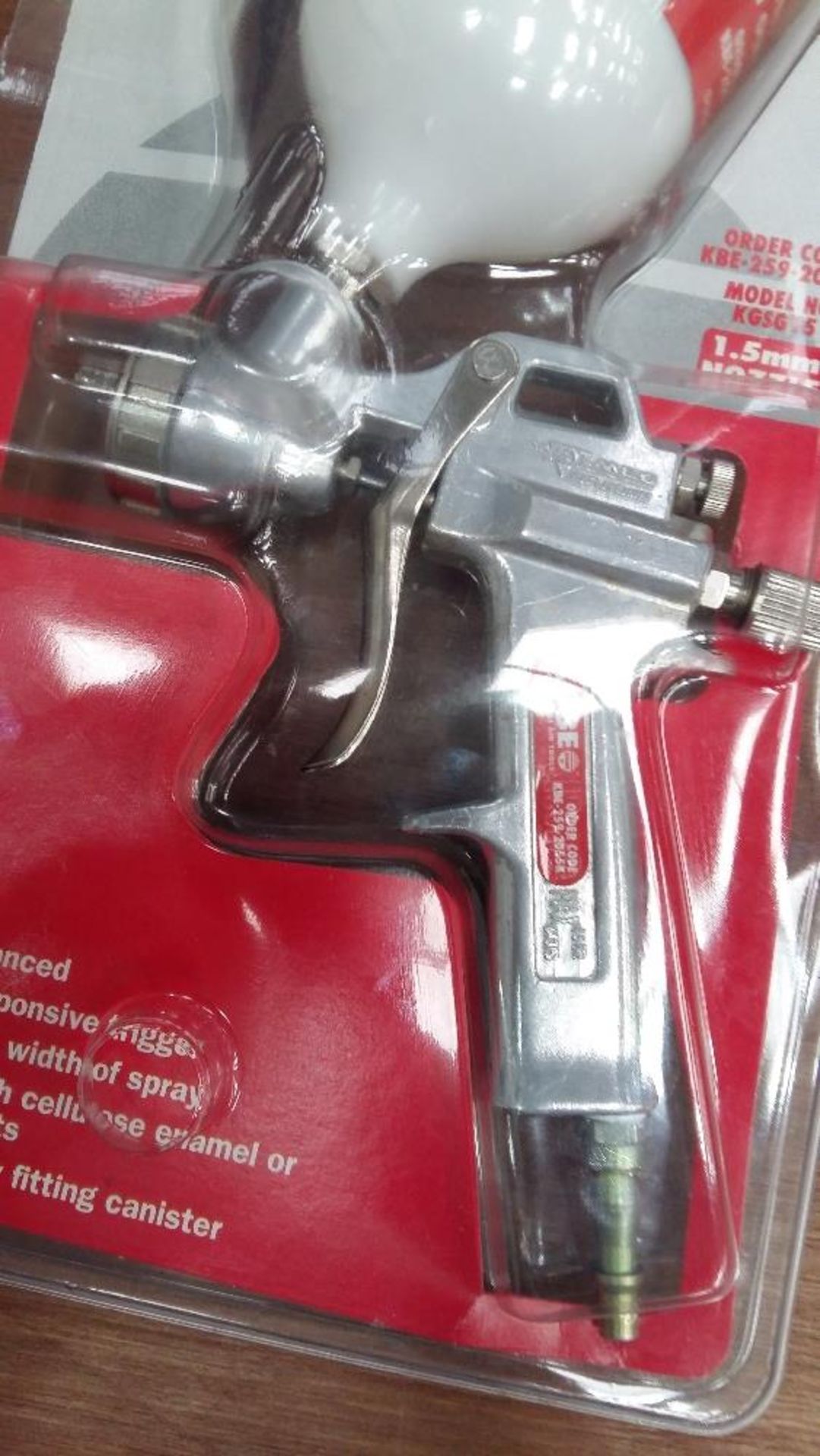 Kobe KGSG15 1-5mm Nozzle Gravity Feed Spray Gun - Image 5 of 6