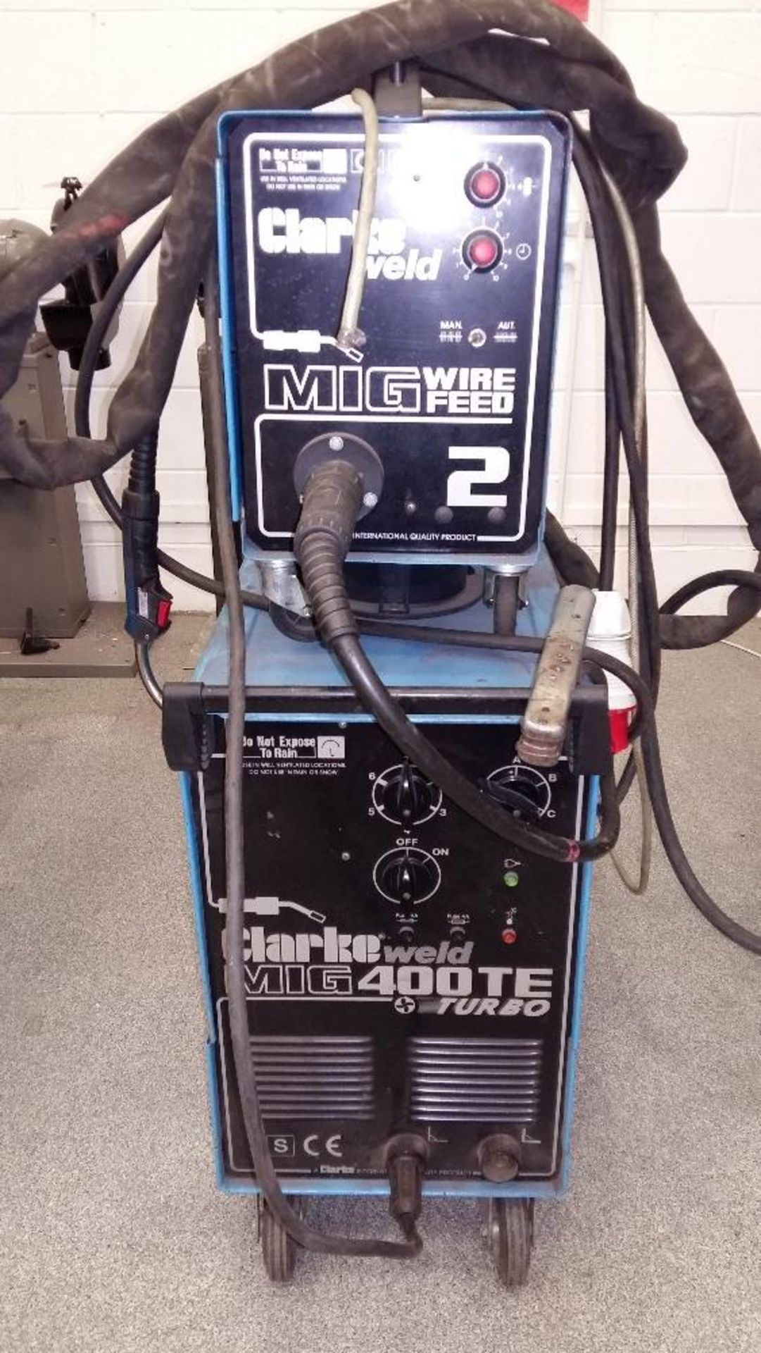 Clarke Weld Mig 400 TE turbo mig welder & Mig Wire Feed 2 unit - Image 2 of 9