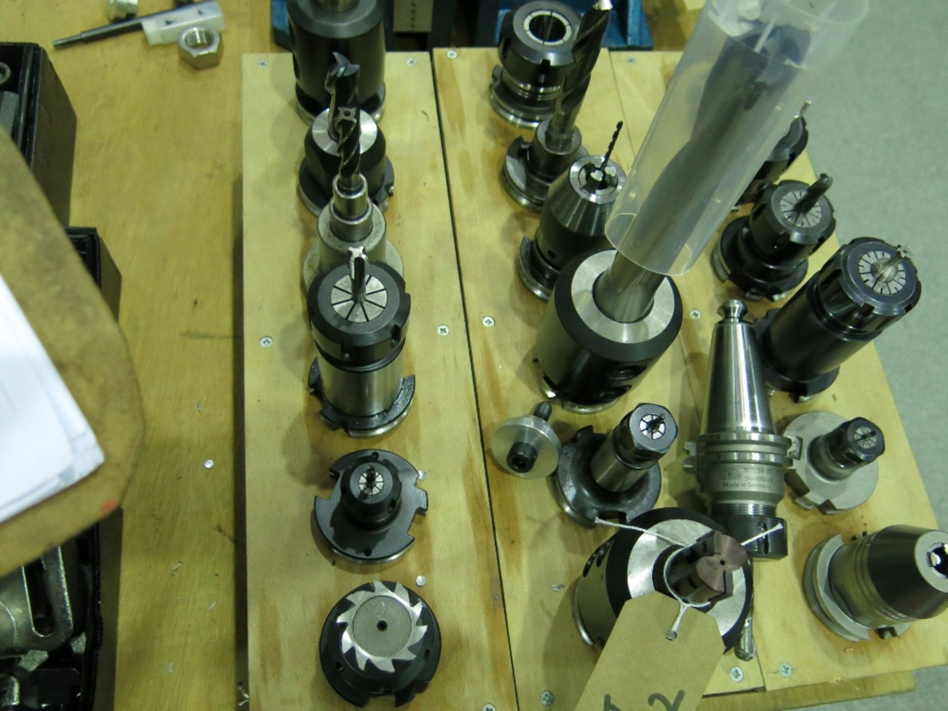 Assorted machine tooling (on workbench by Hurco VMX64) - Image 5 of 5