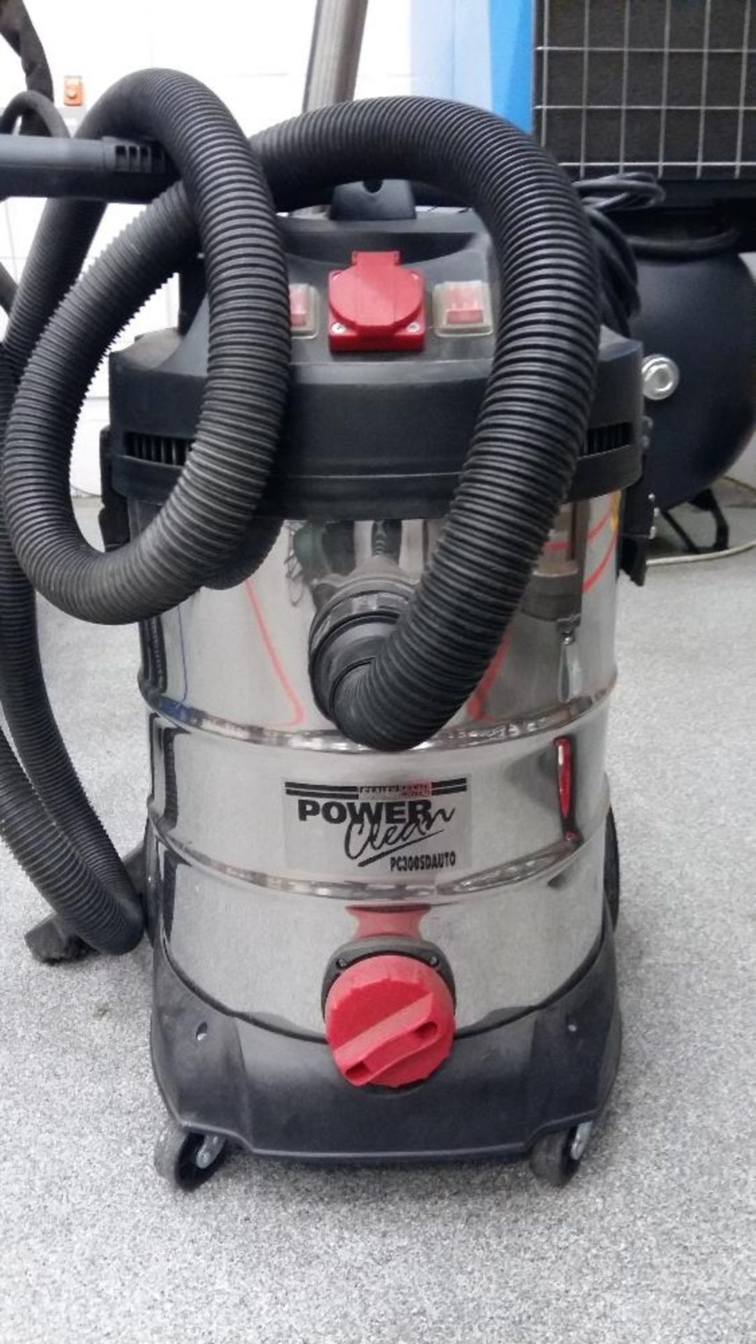 Sealey Power Clean PC300SD Auto vacuum cleaner