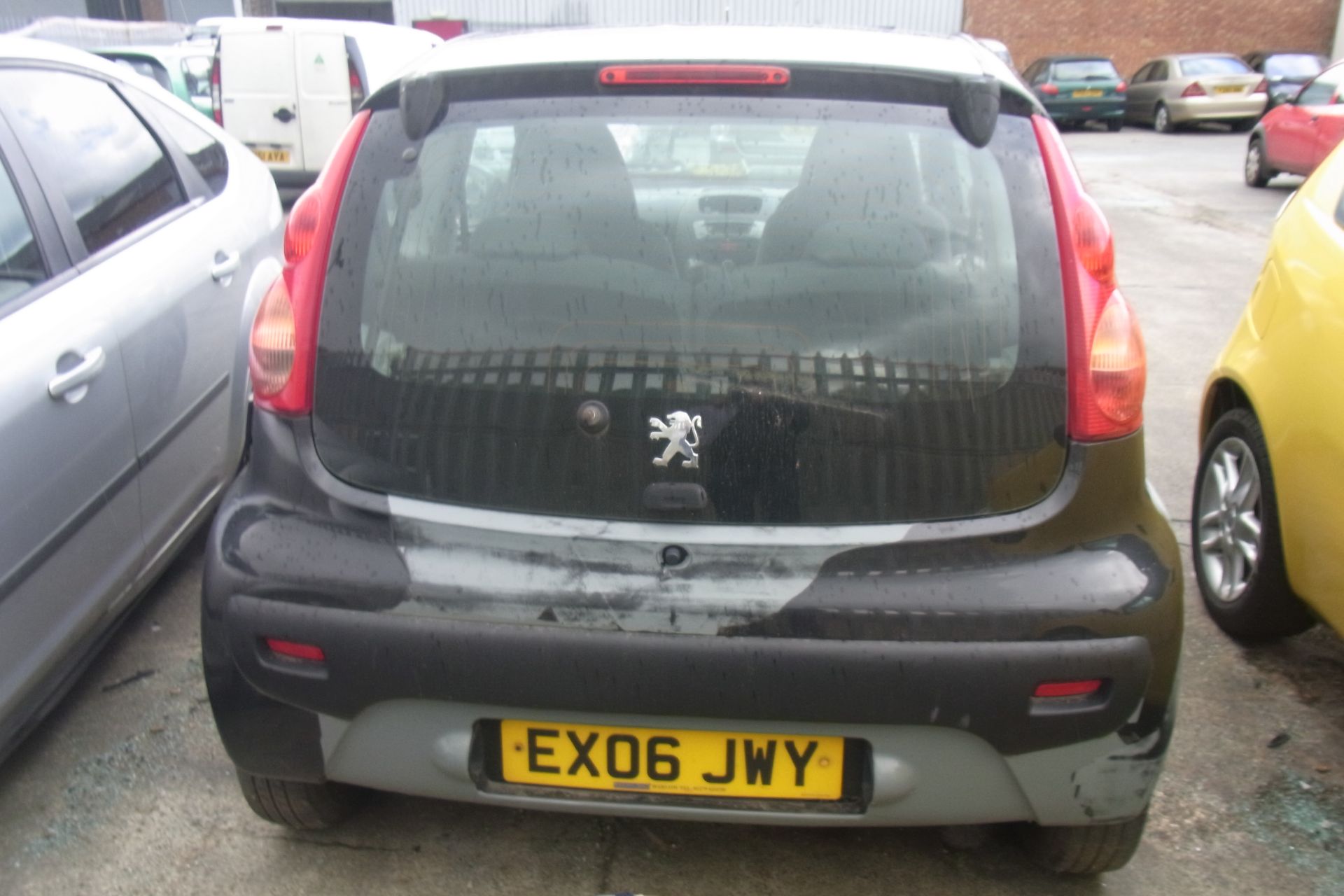 EX06 JWY - Peugeot 107 Urban - Image 3 of 3