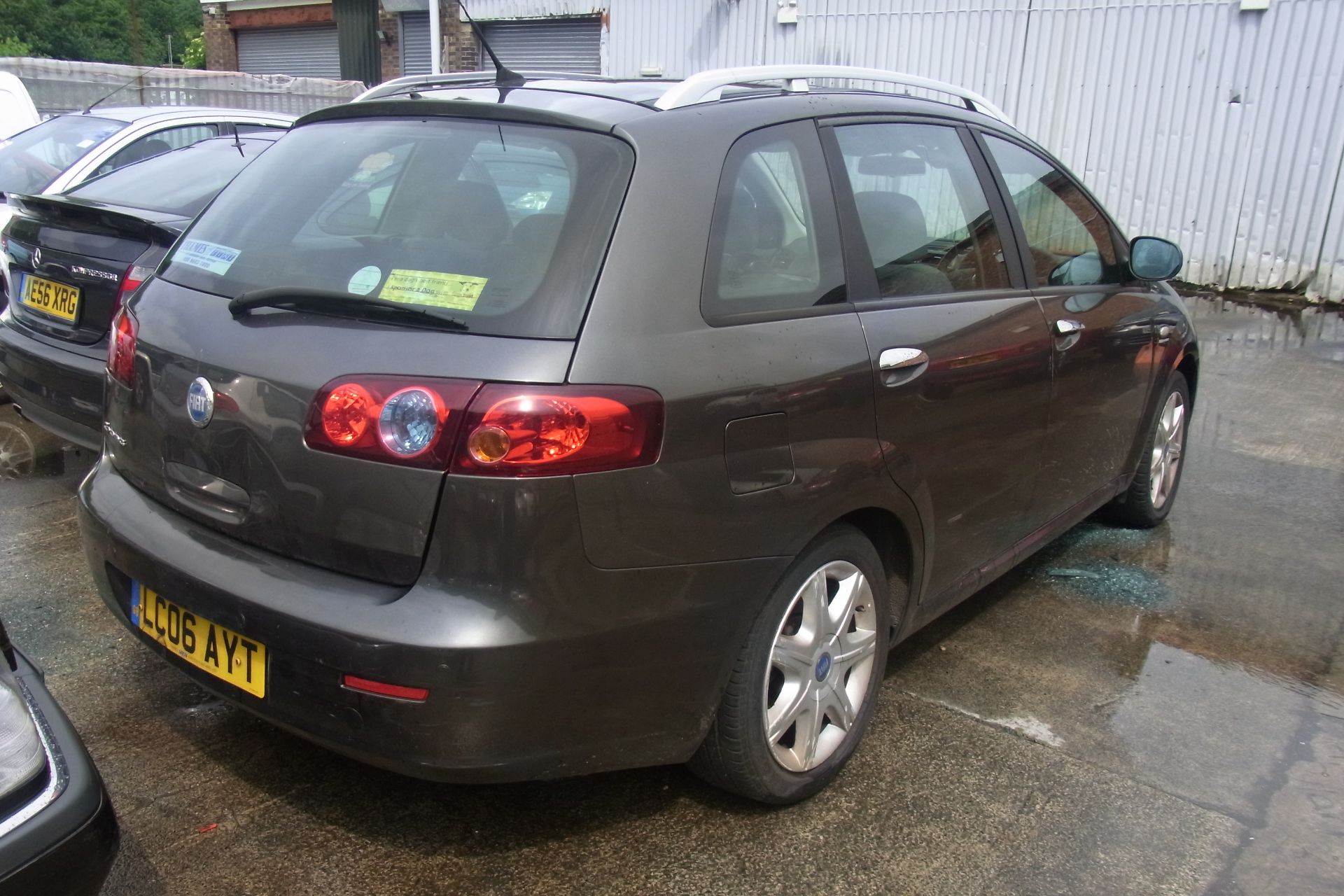 LC06 AYT - Fiat Croma Eleganza MJET JTD - Image 3 of 3