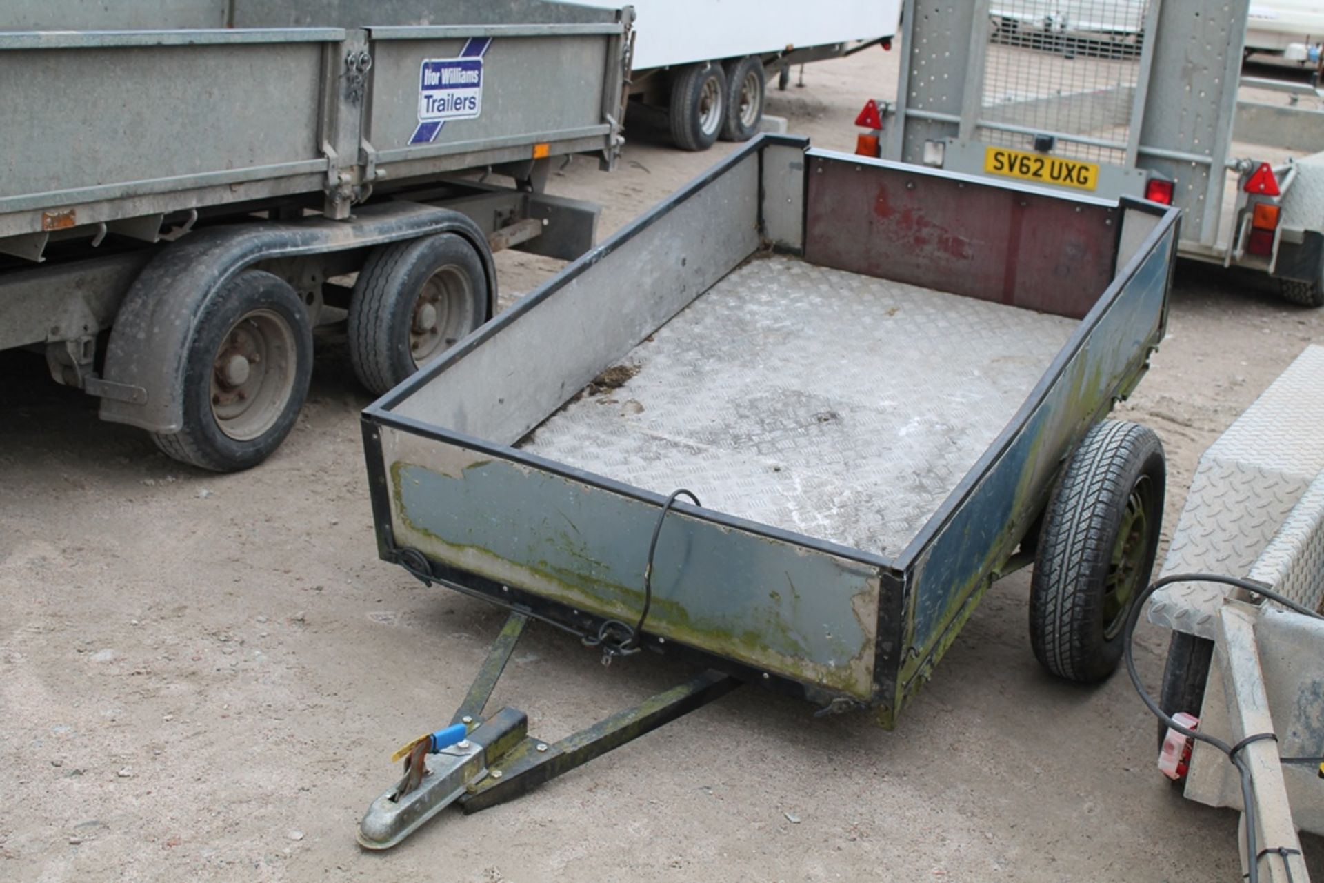 SMALL TRAILER