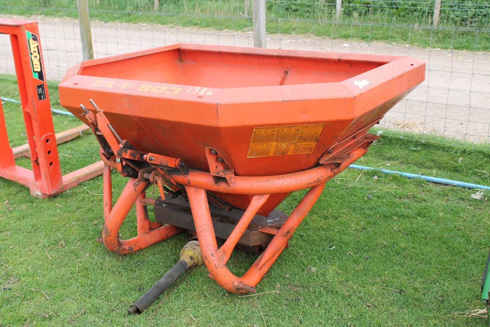 AMAZONE FERT SPREADER WITH PTO