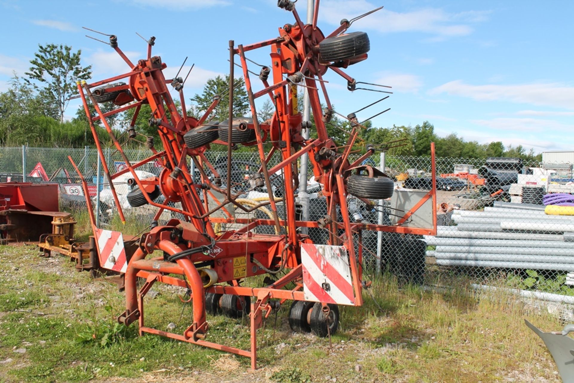 KUHN TEDDER WITH PTO