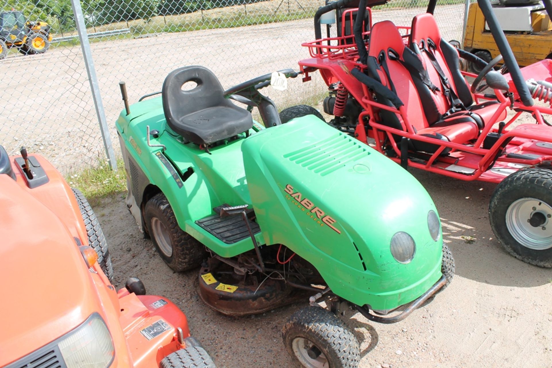 JOHN DEERE RIDE ON MOWER KEY IN P/CABIN