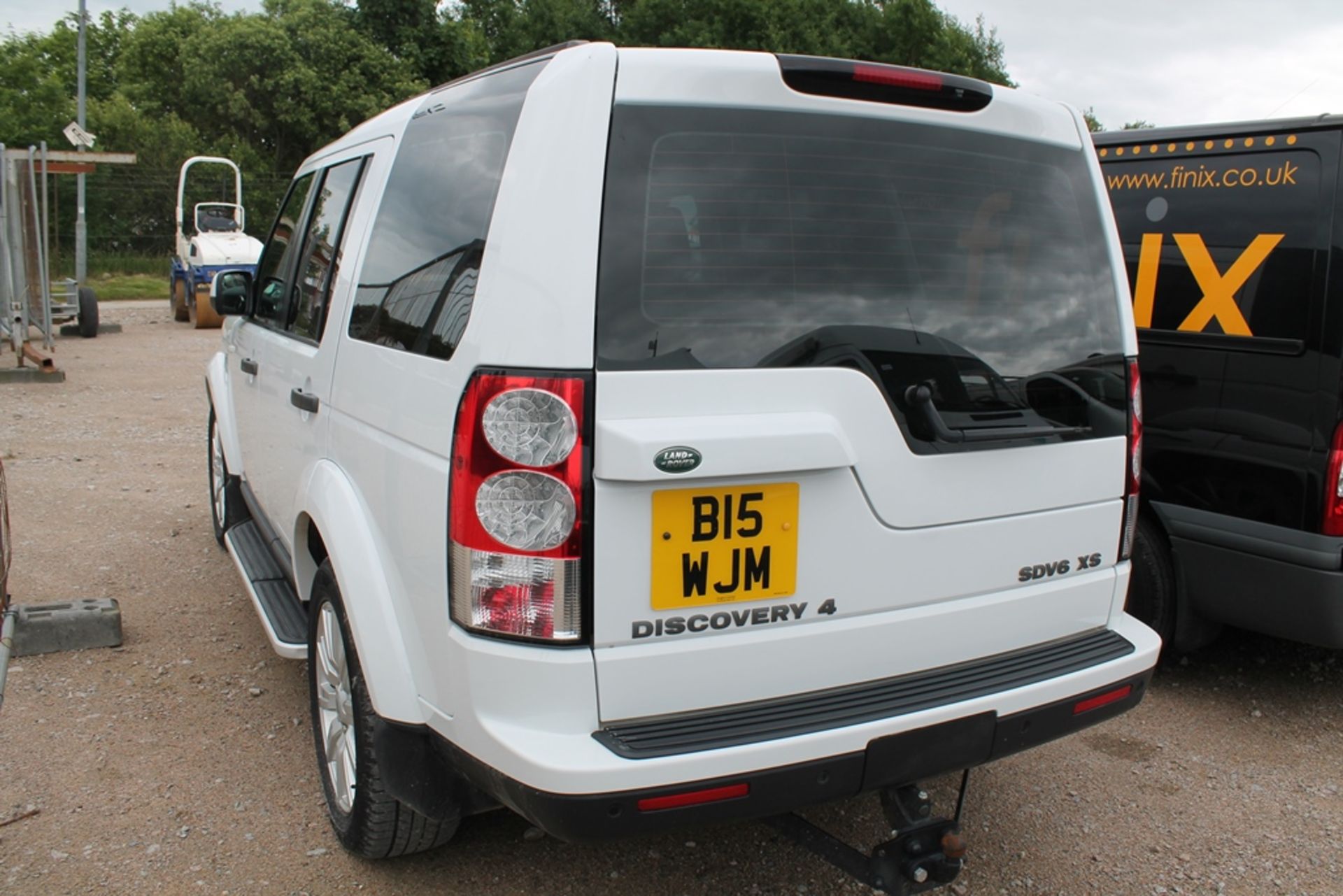 Land Rover Discovery Xs Sdv6 Auto - 2993cc 4 Door Estate - Image 2 of 4