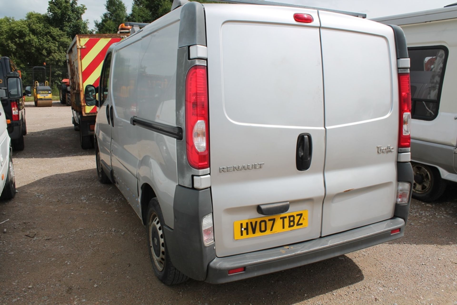 Renault Trafic Sl27+ Dci 115 - 1995cc 2 Door Van - Image 2 of 4