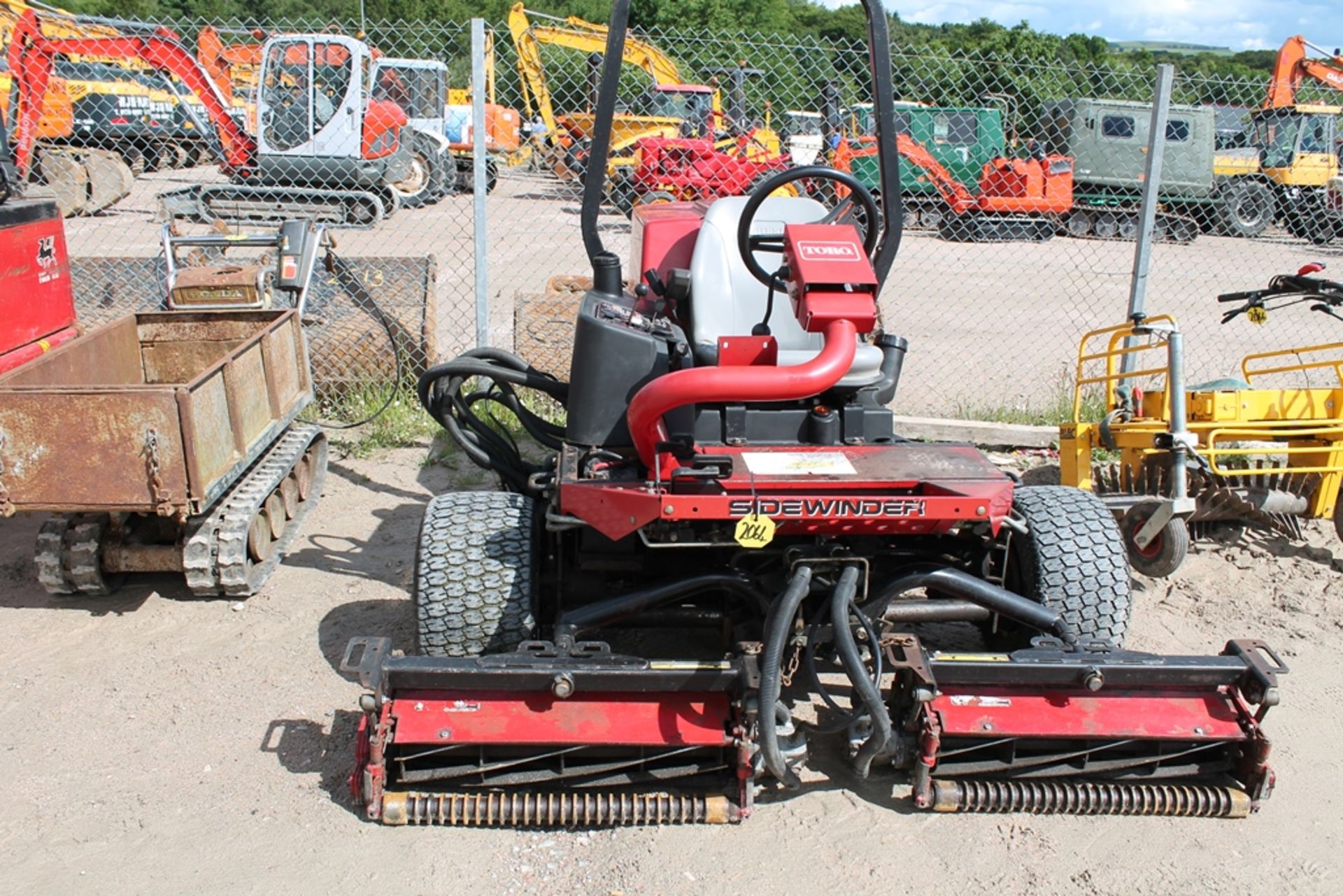 TORO 3GANG MOWER - Image 2 of 2