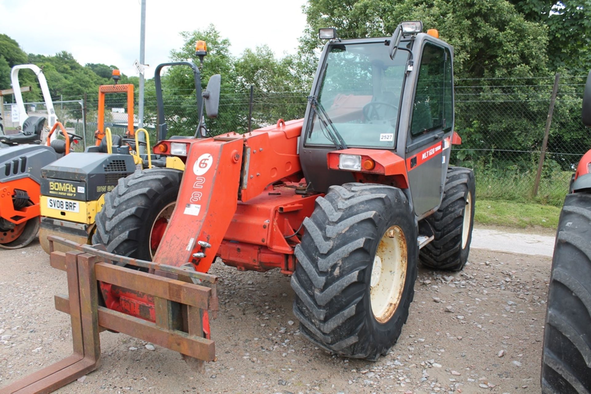 Manitou MLT G28T - 3990cc Tractor