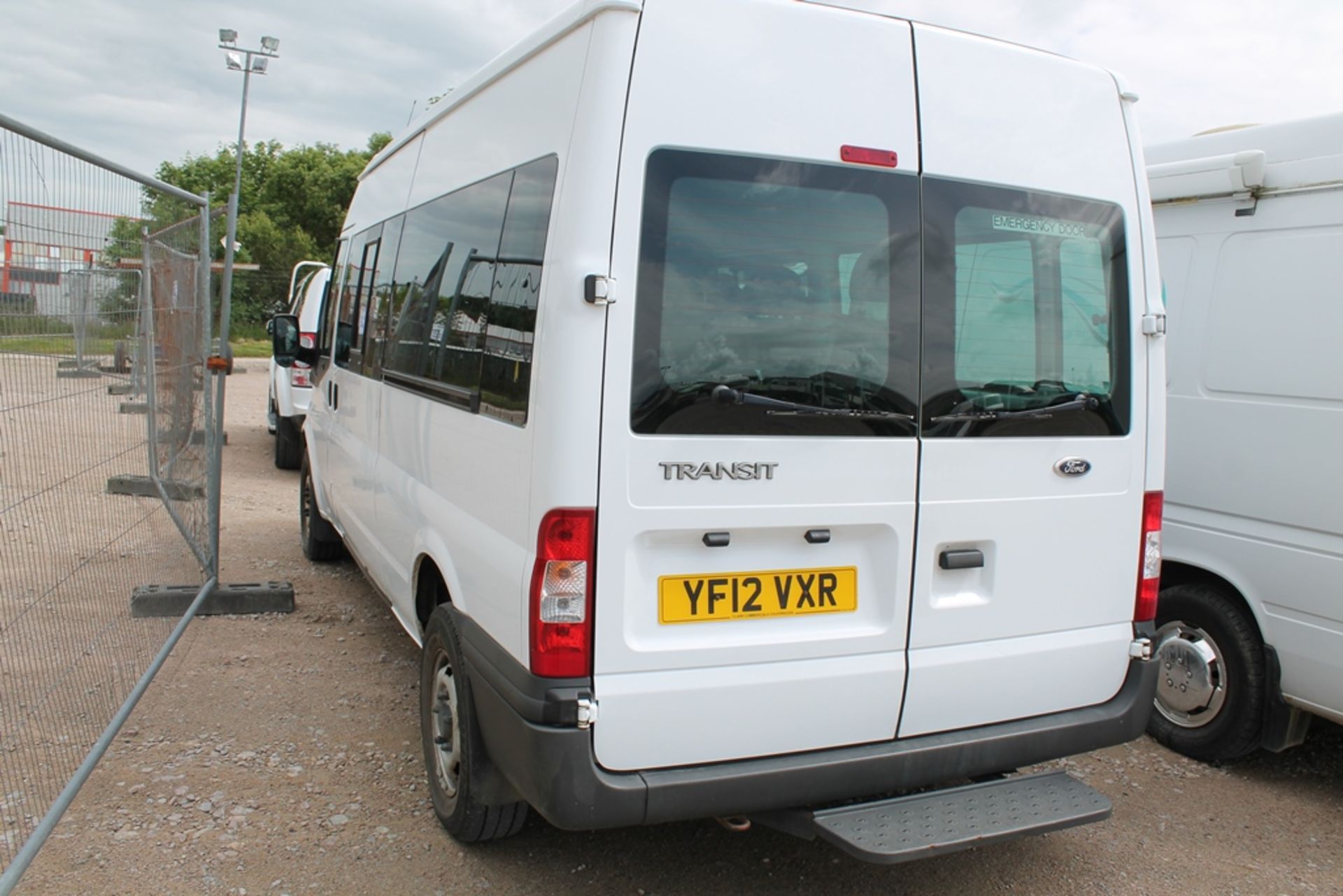 Ford Transit 135 T350 Rwd - 2198cc Minibus - Image 2 of 4