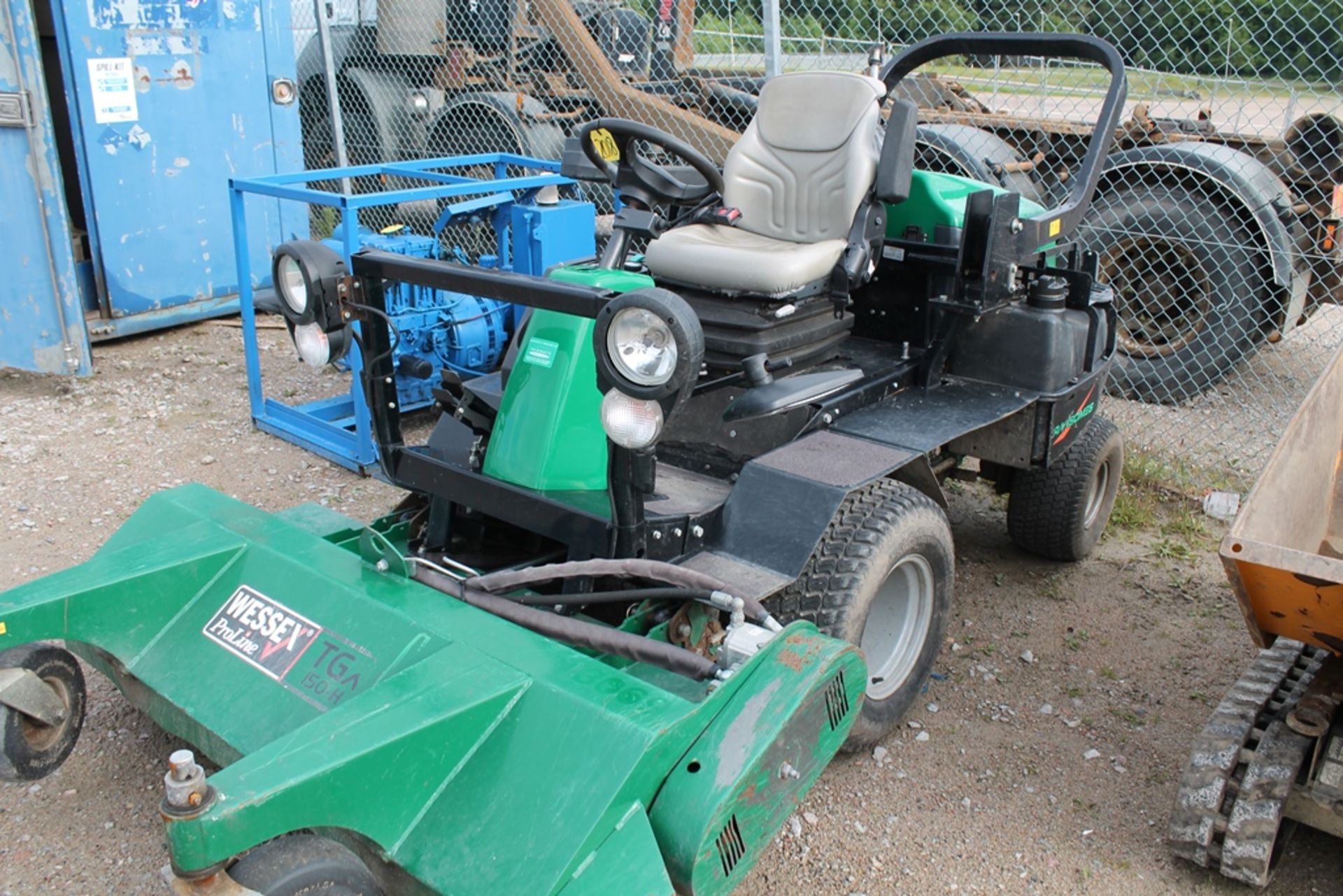 RANSOMES HR 3300 MOWER SF12 HCD KEY IN P/CABIN - Image 2 of 2