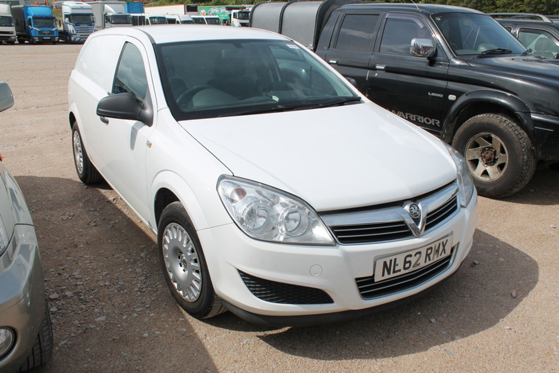 Vauxhall Astra Club Ecoflex - 1686cc 2 Door Van - Image 4 of 4