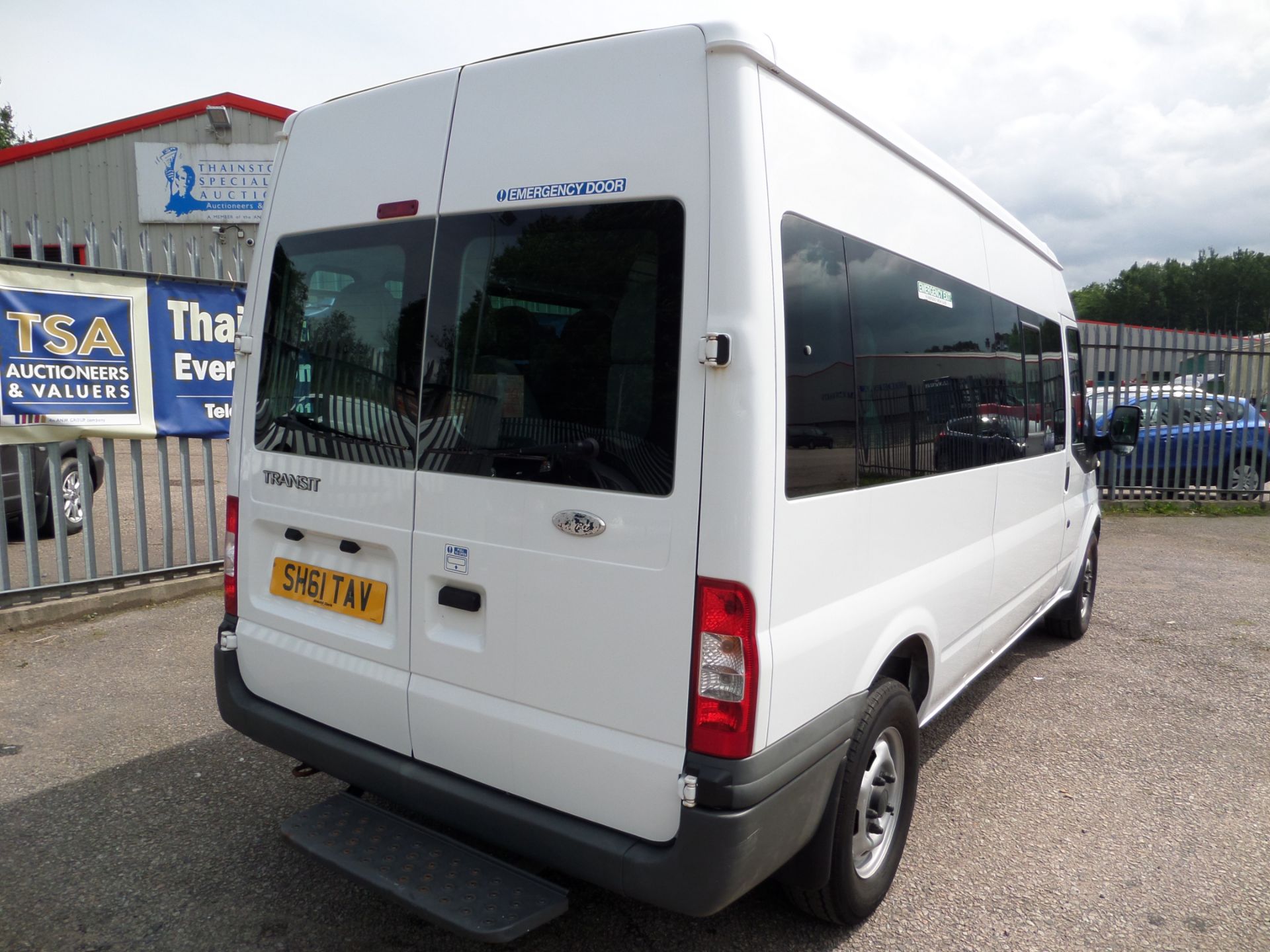 Ford Transit 115 T350 Rwd - 2402cc Minibus - Image 5 of 9