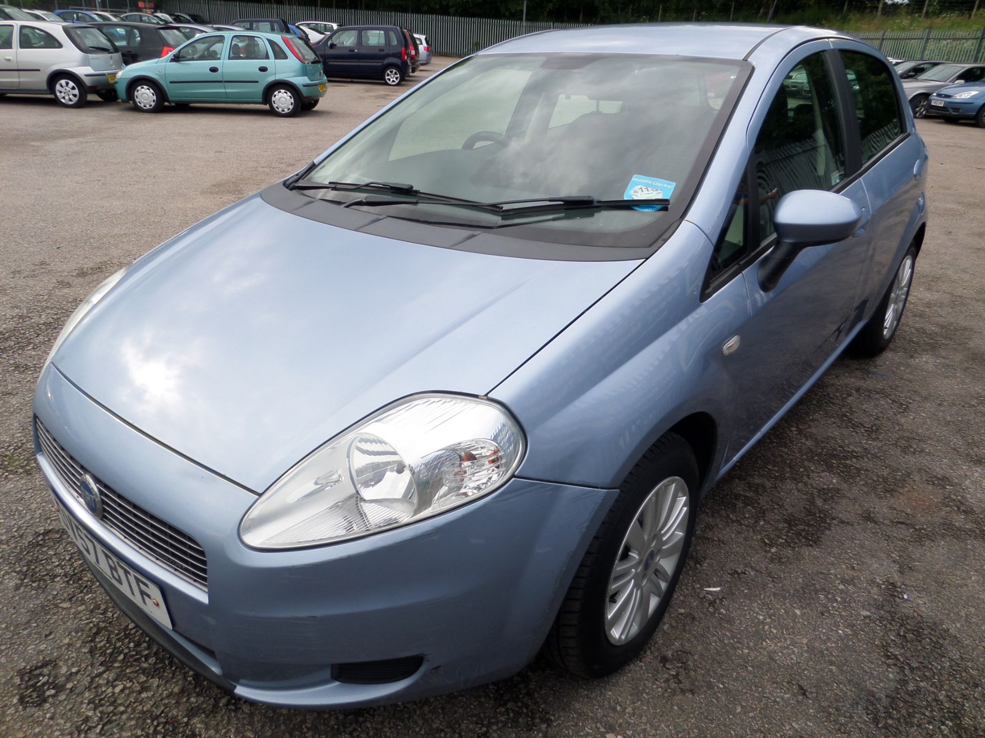 Fiat Punto Dynamic M-jet 16v - 1248cc 5 Door - Image 4 of 12