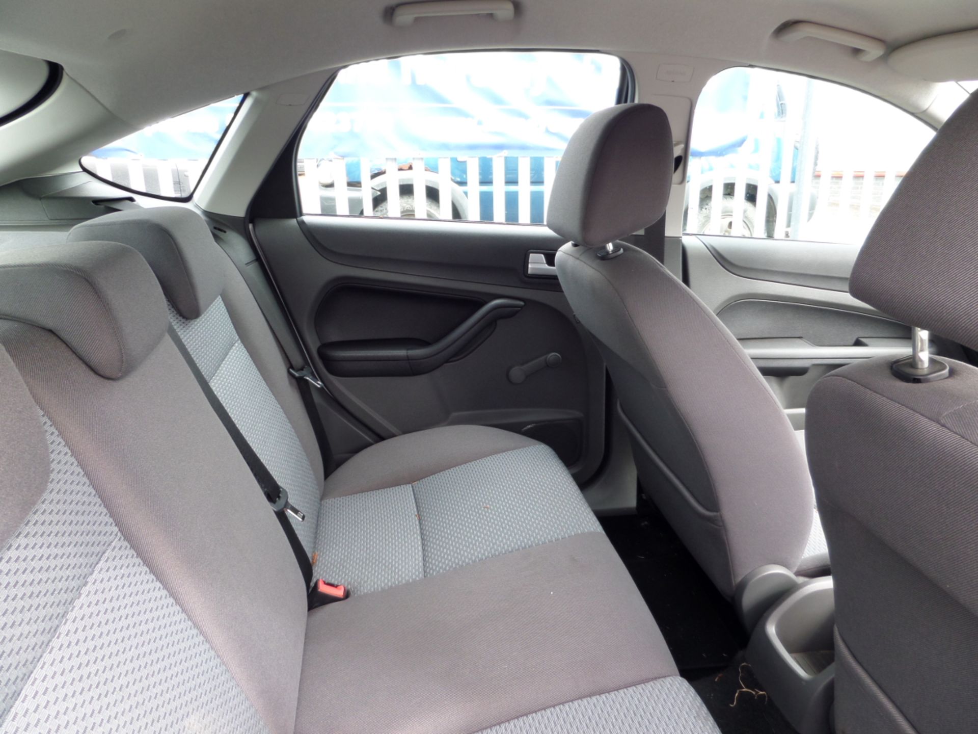 Ford Focus Style 125 - 1798cc 5 Door - Image 10 of 11