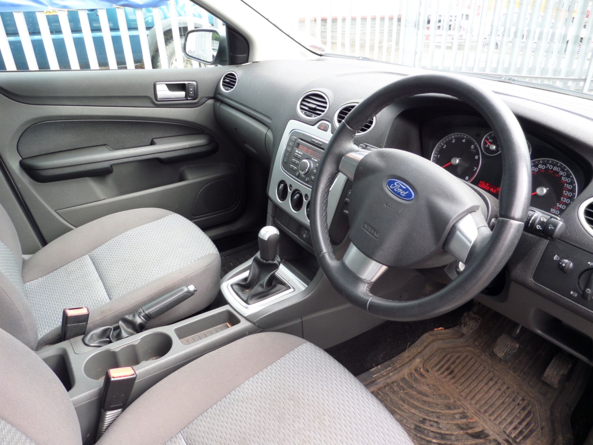 Ford Focus Style 125 - 1798cc 5 Door - Image 9 of 11