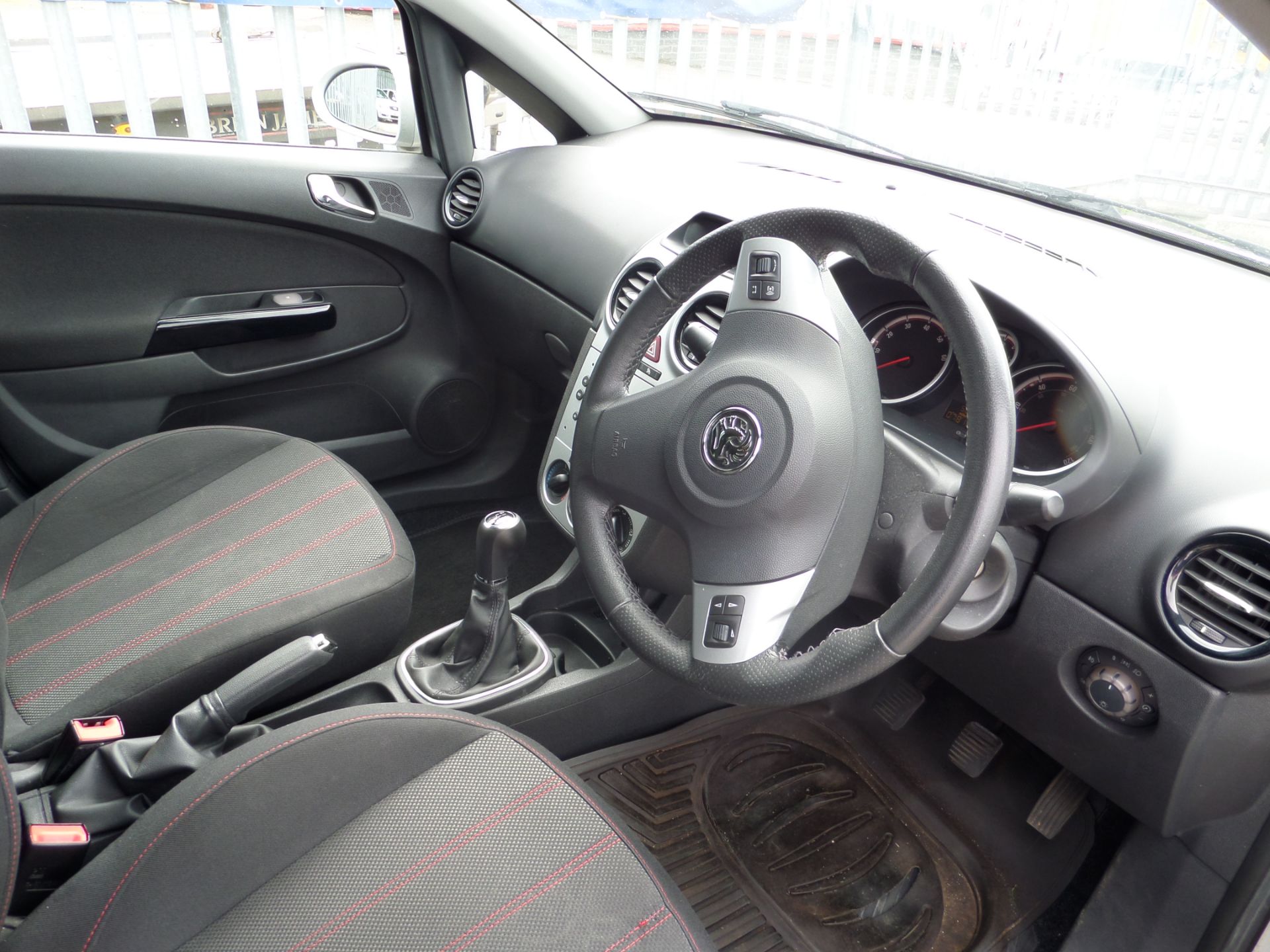 Vauxhall Corsa Sxi - 1364cc 5 Door - Image 6 of 8
