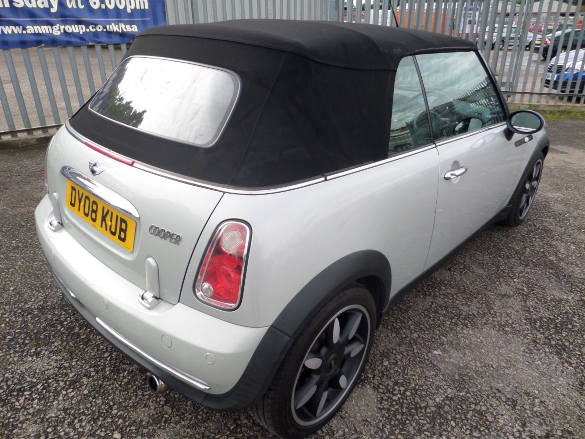 Mini Cooper Sidewalk - 1598cc Convertible - Image 7 of 10