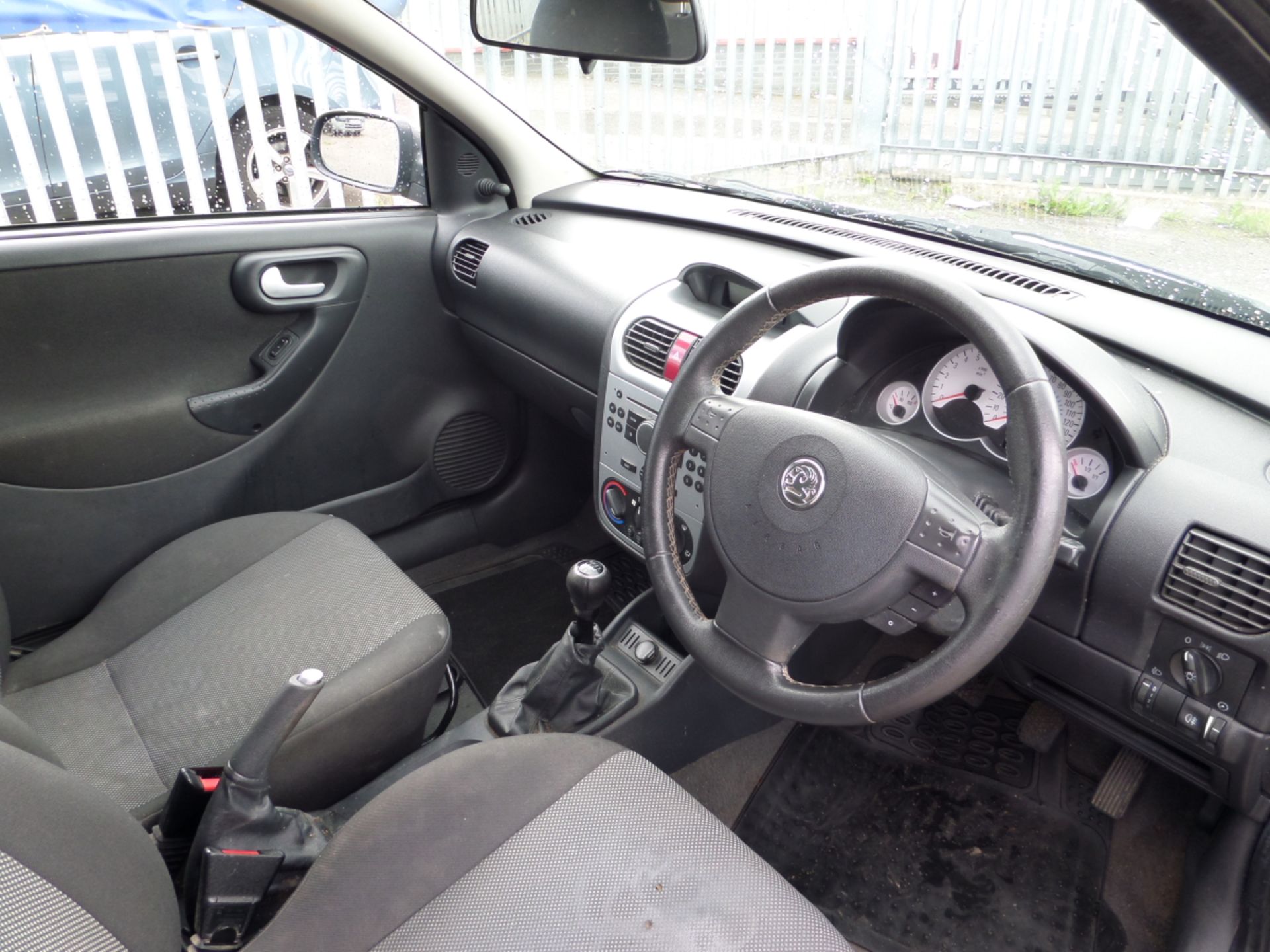 Vauxhall Corsa Active 16v - 1229cc 3 Door - Image 6 of 7