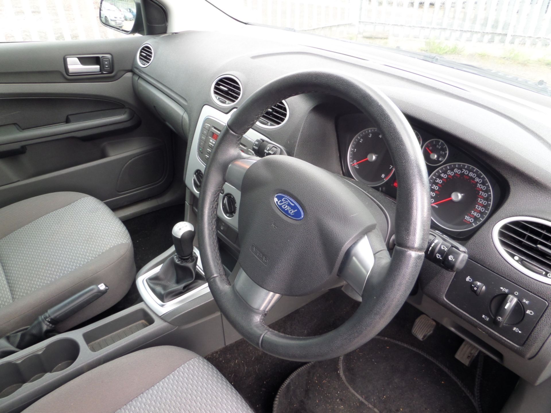 Ford Focus Style 125 - 1798cc Estate - Image 9 of 11