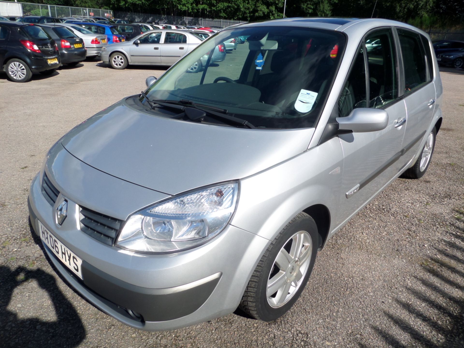 Renault Scenic Dynamique Vvt - 1598cc MPV - Image 2 of 10