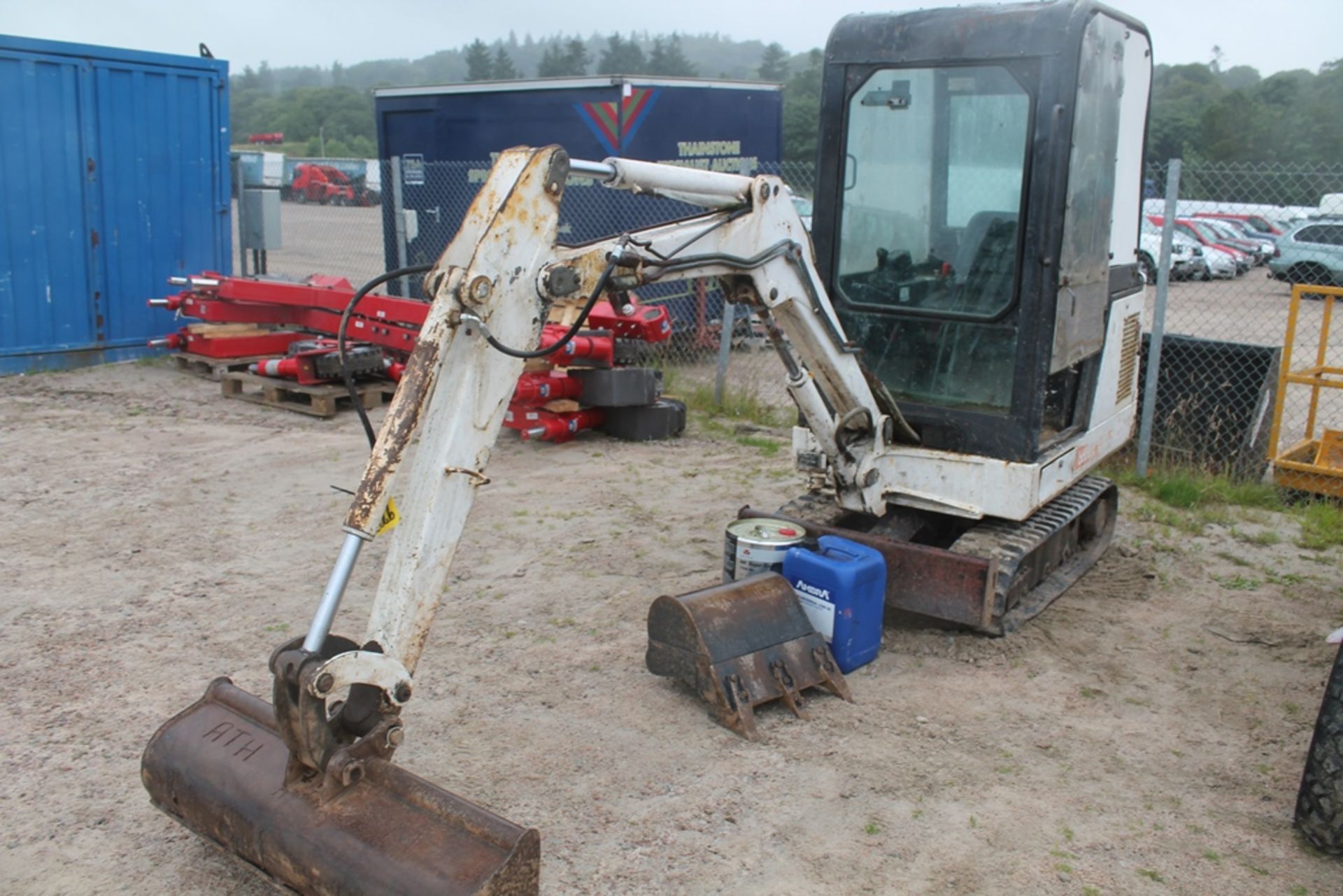 BOBCAT 320 - Image 3 of 4