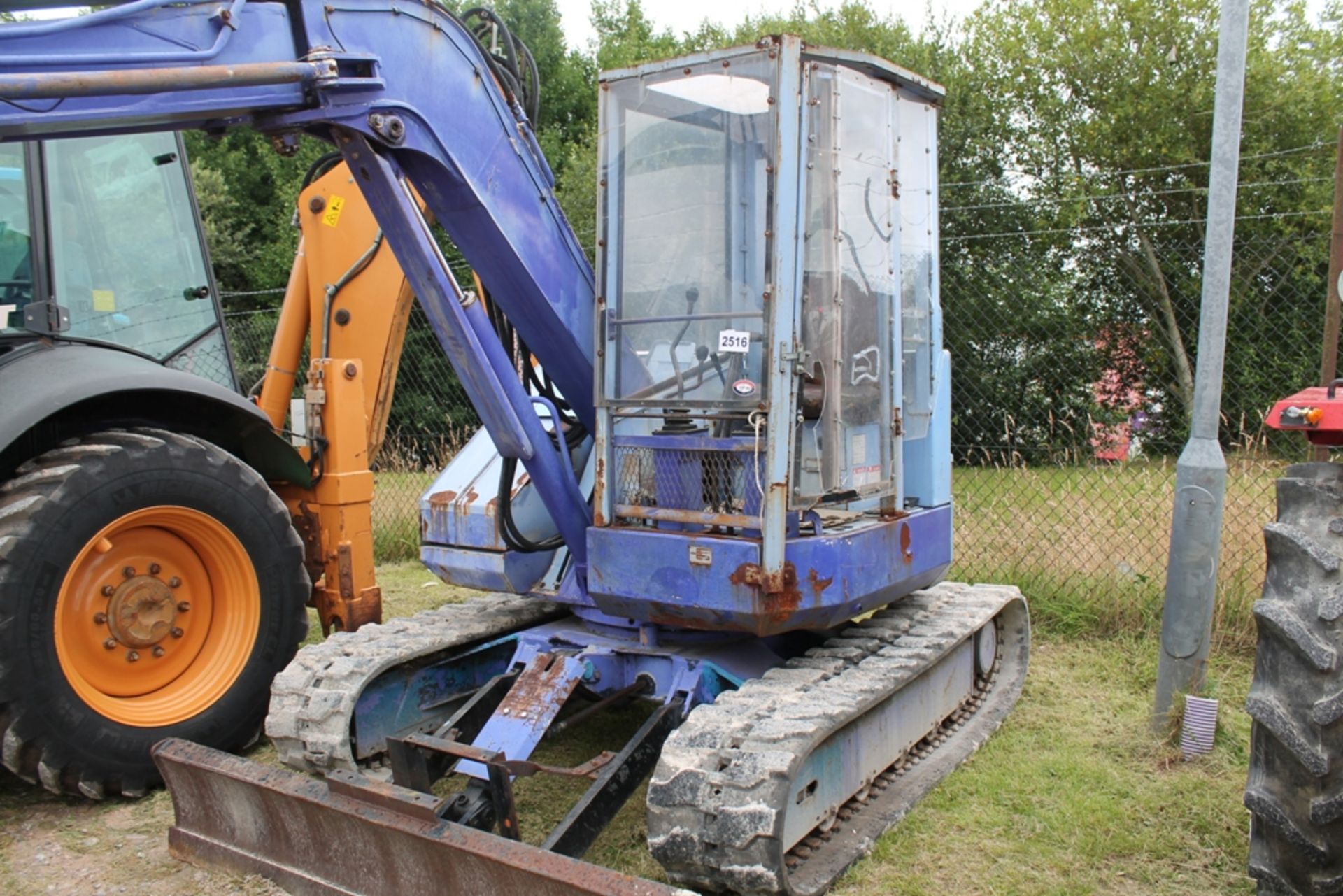 KOMATSU 5T SLEW, , BLUE, , PLUS VAT - Image 3 of 6