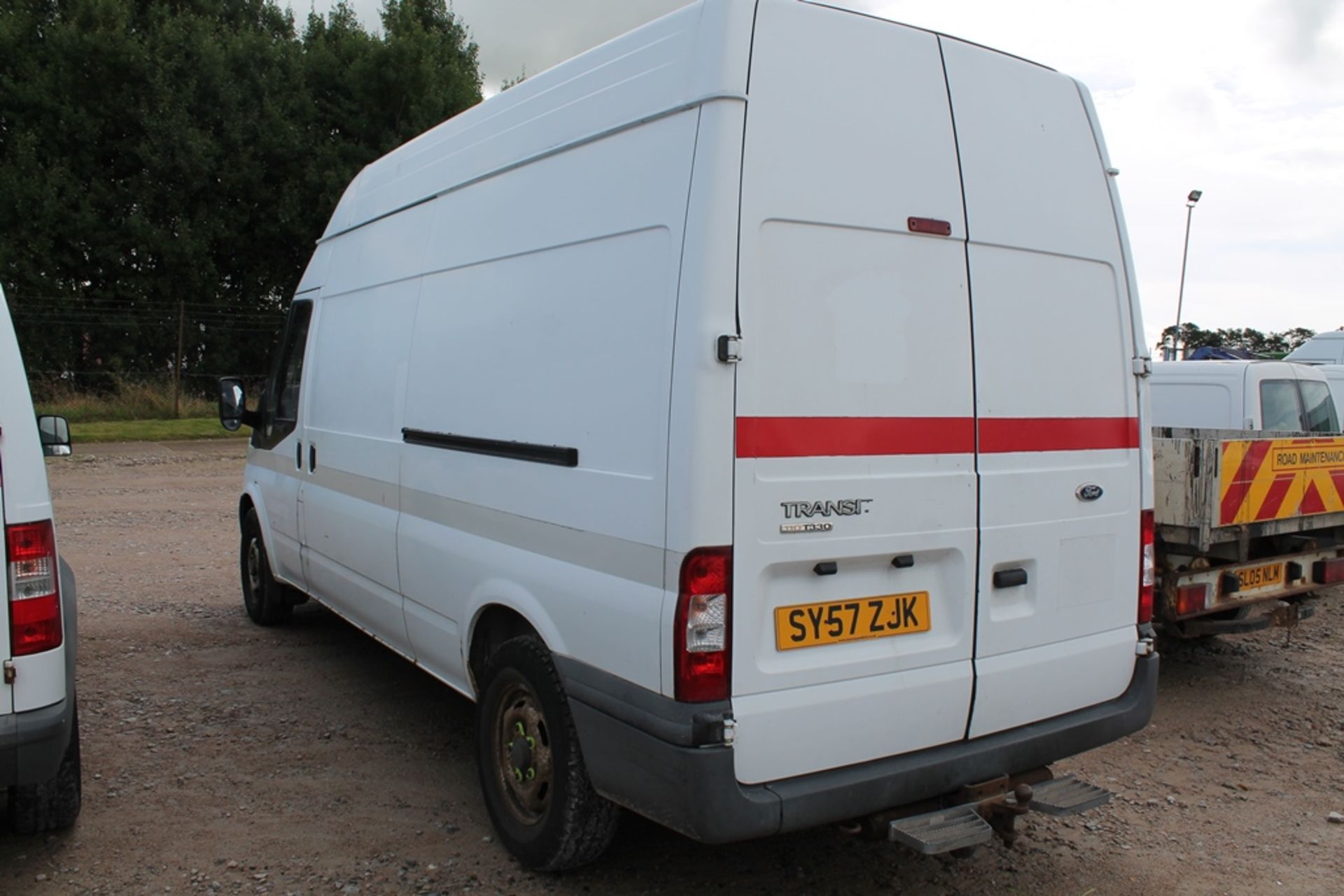 Ford Transit 110 T330l Fwd - 2198cc Van - Image 2 of 4