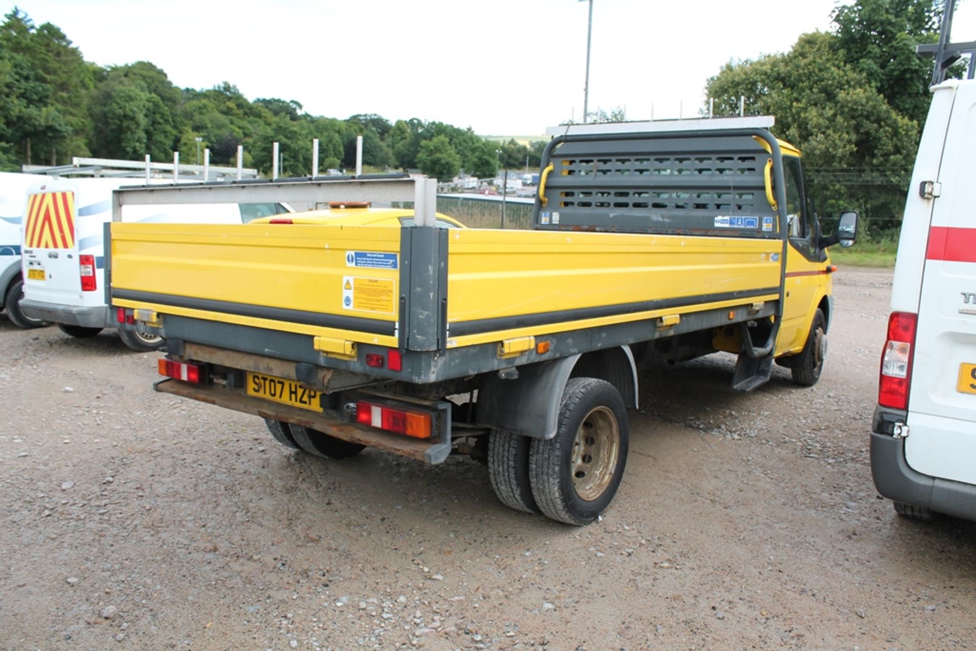 Ford Transit 100 T350l Rwd - 2402cc Van - Image 3 of 4