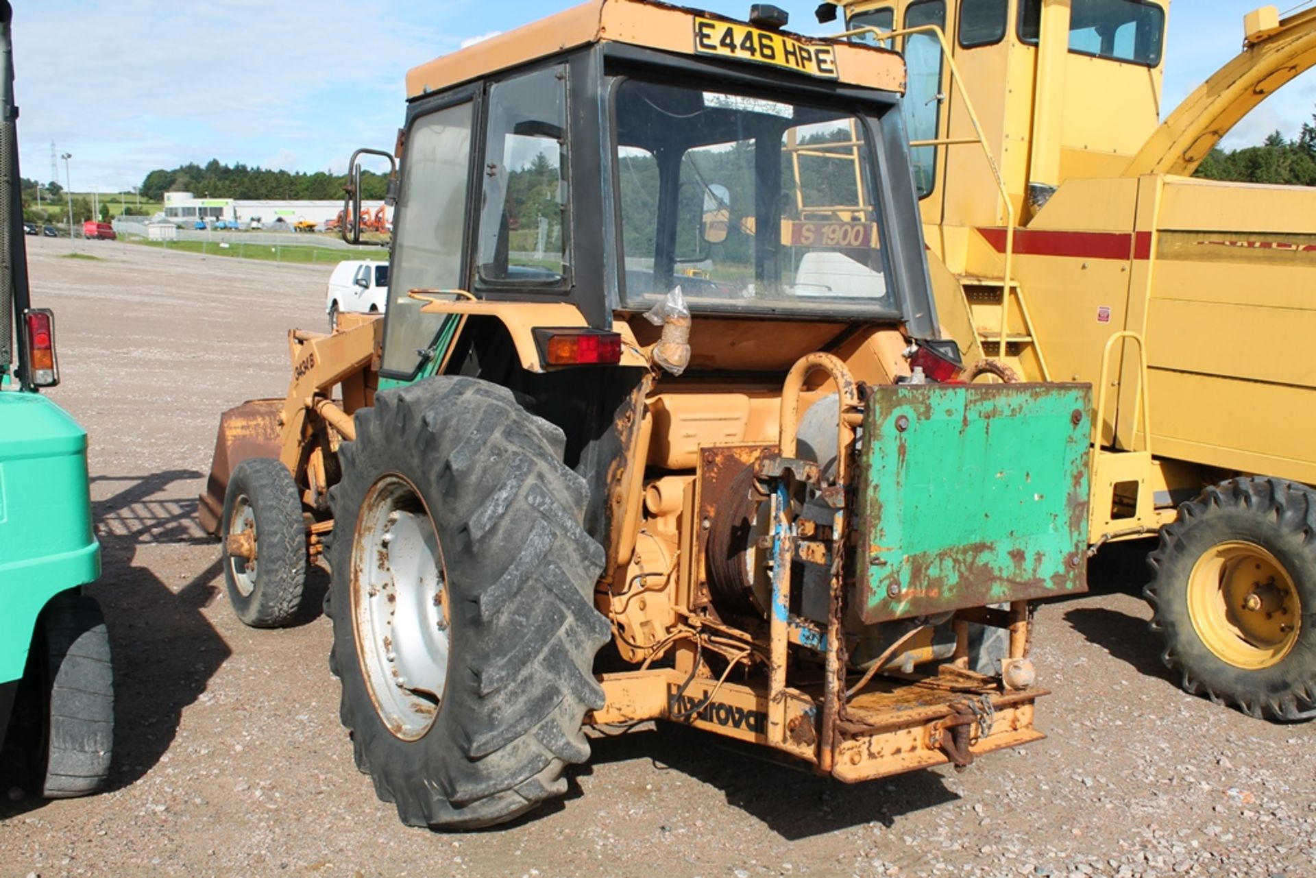Case International 3434B - 0cc Tractor - Image 2 of 6