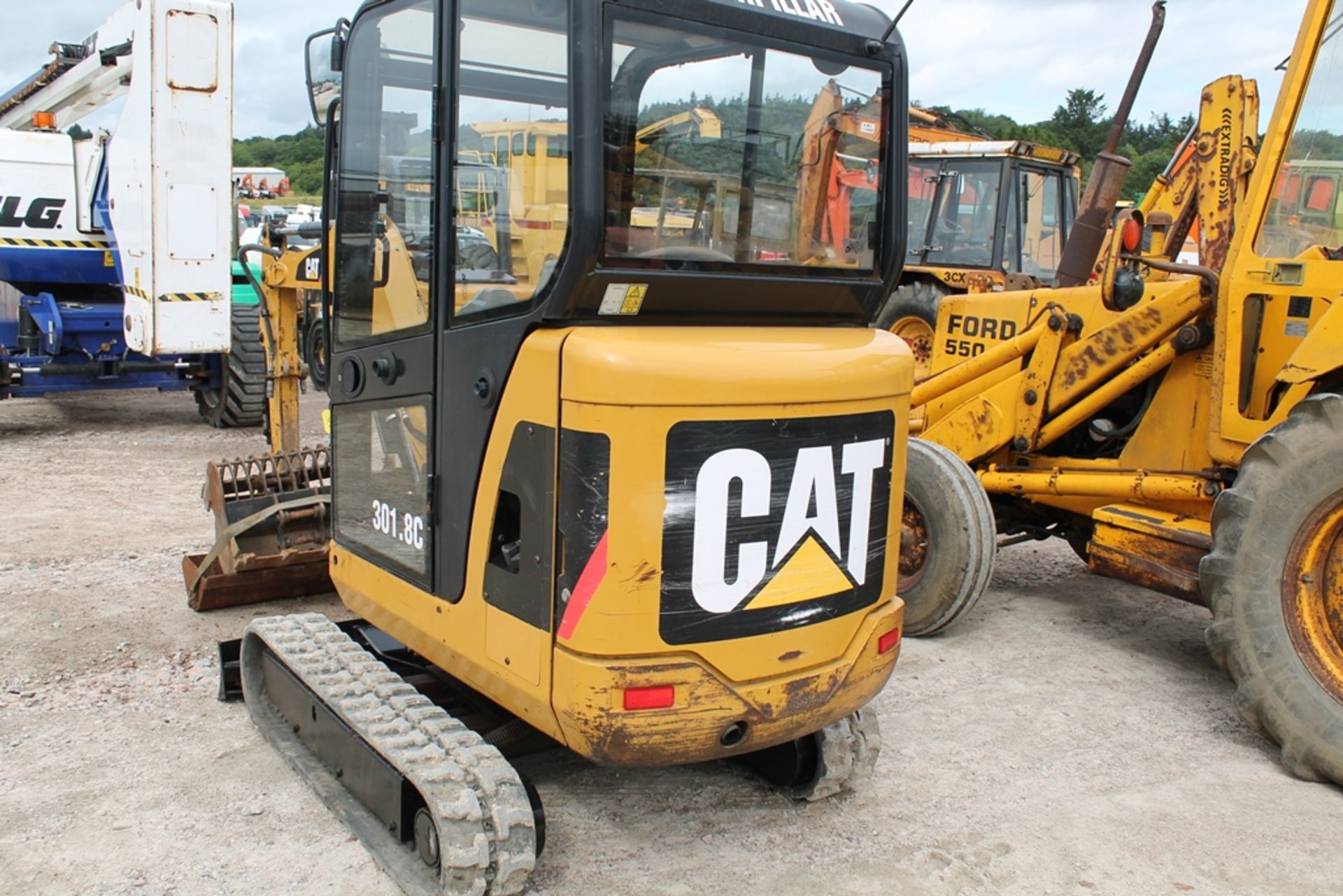 CATERPILLAR 301.8, , C/W 5 BUCKETS, , PLUS VAT - Image 3 of 6